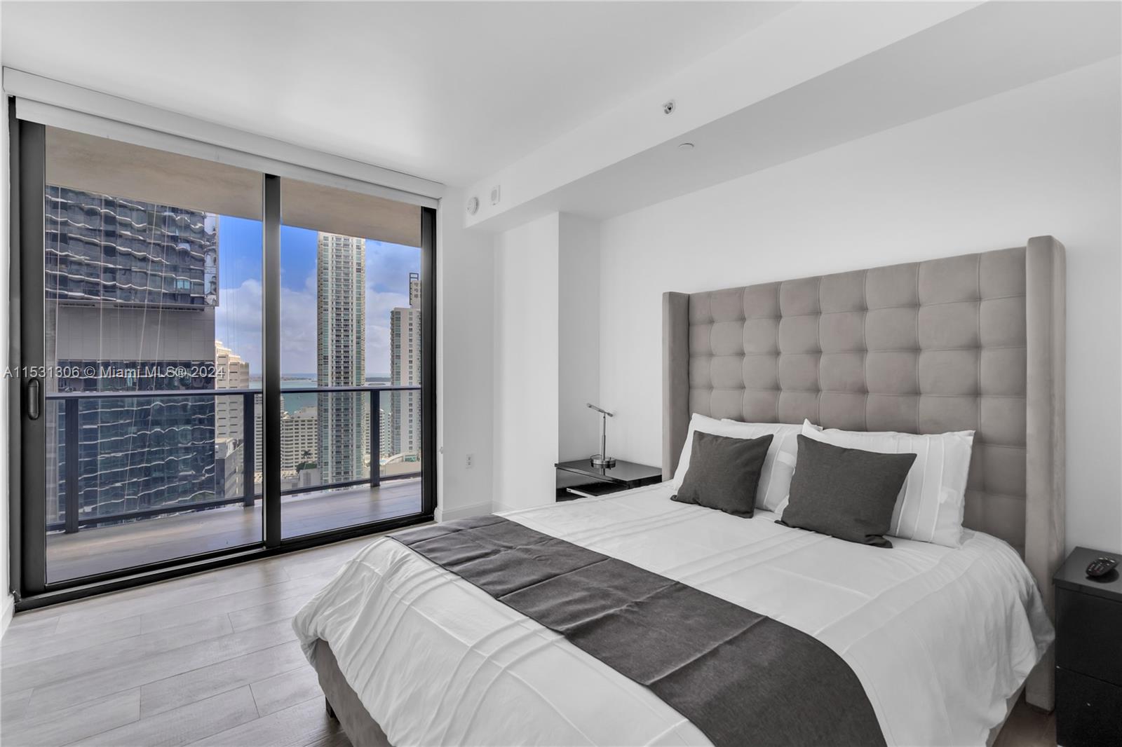 45 SW 9th St 2801, Miami, Florida 33130, 2 Bedrooms Bedrooms, ,2 BathroomsBathrooms,Residentiallease,For Rent,45 SW 9th St 2801,A11531306