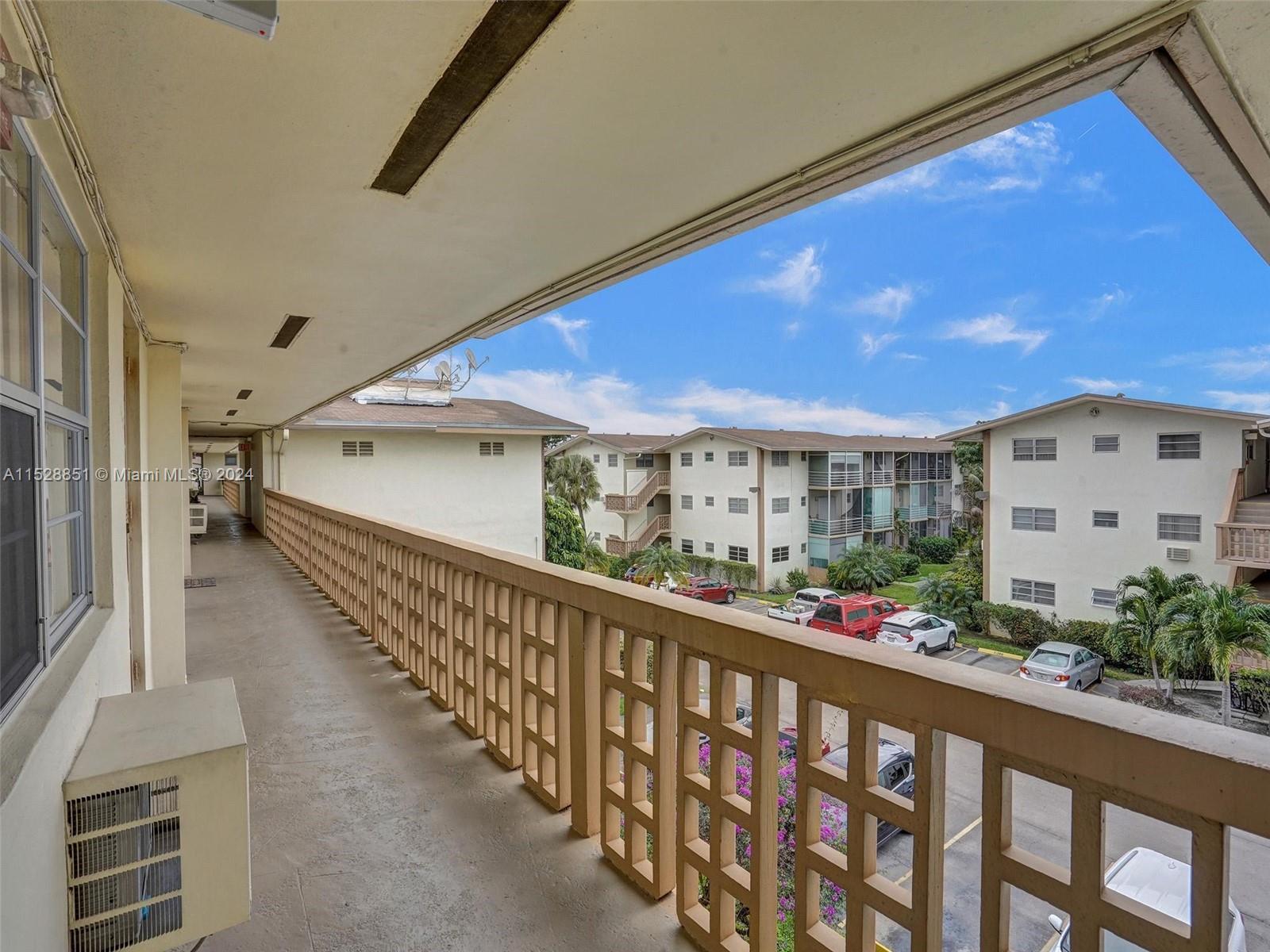 16801 NE 13th Ave 305, Miami, Florida 33162, 1 Bedroom Bedrooms, ,1 BathroomBathrooms,Residential,For Sale,16801 NE 13th Ave 305,A11528851