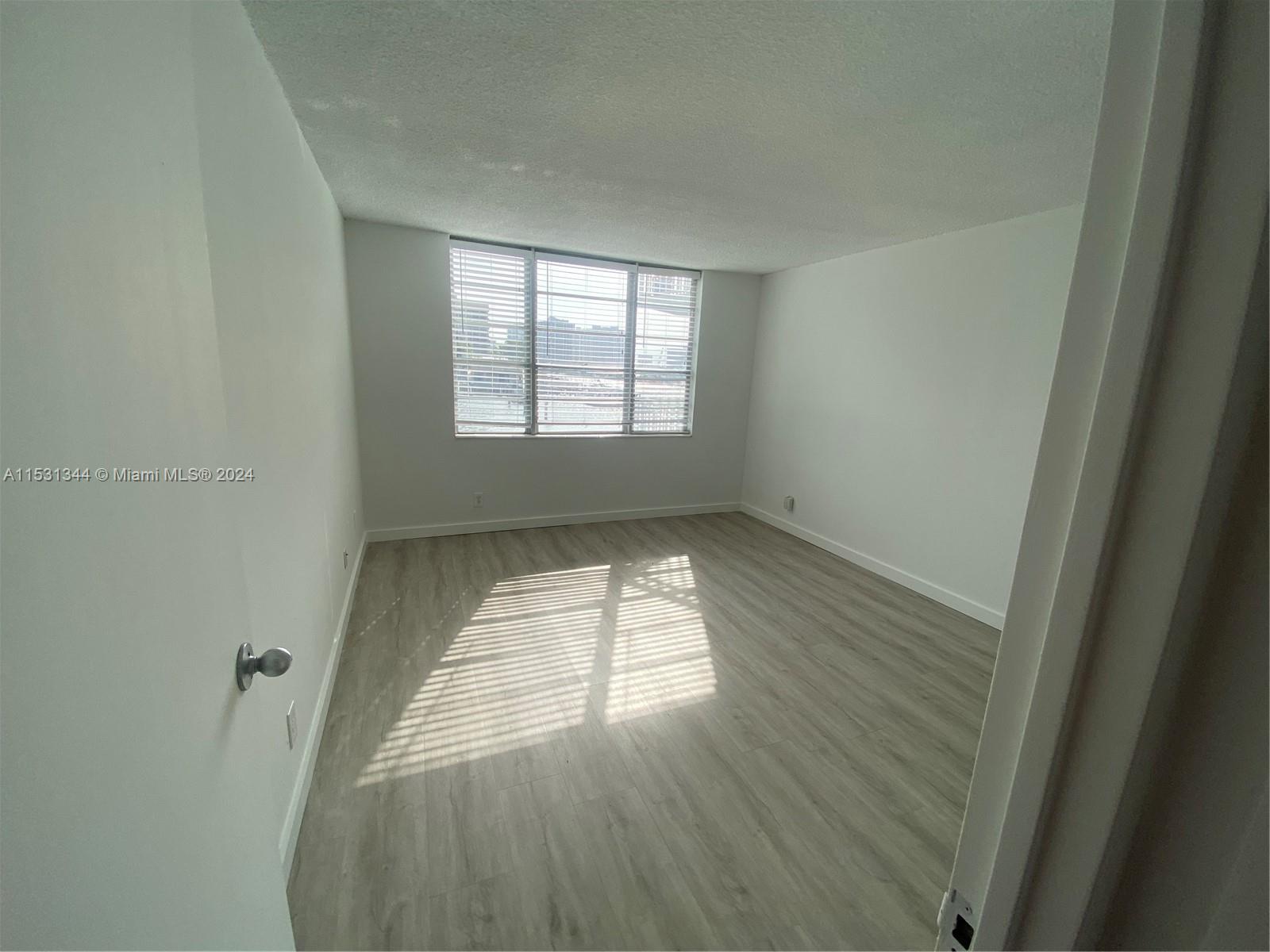 1913 S Ocean Dr 327, Hallandale Beach, Florida 33009, 2 Bedrooms Bedrooms, ,2 BathroomsBathrooms,Residentiallease,For Rent,1913 S Ocean Dr 327,A11531344