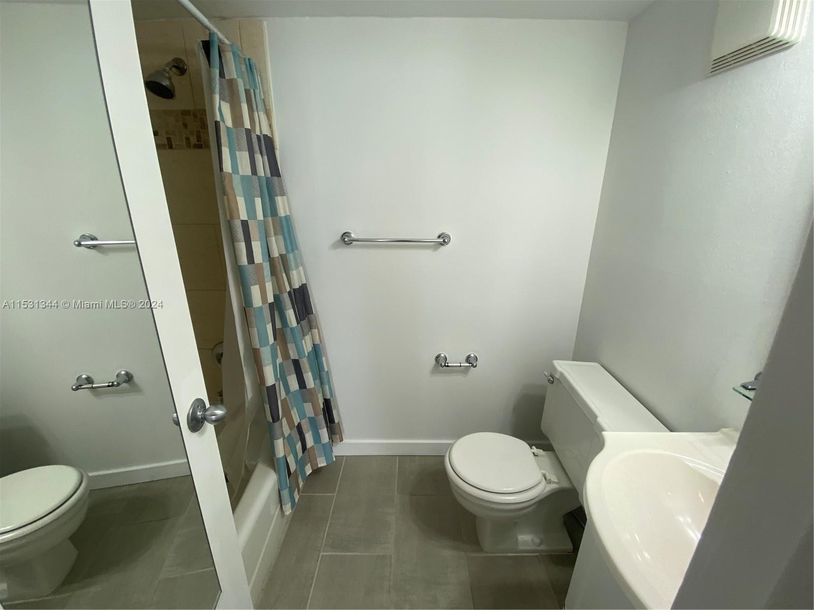 1913 S Ocean Dr 327, Hallandale Beach, Florida 33009, 2 Bedrooms Bedrooms, ,2 BathroomsBathrooms,Residentiallease,For Rent,1913 S Ocean Dr 327,A11531344