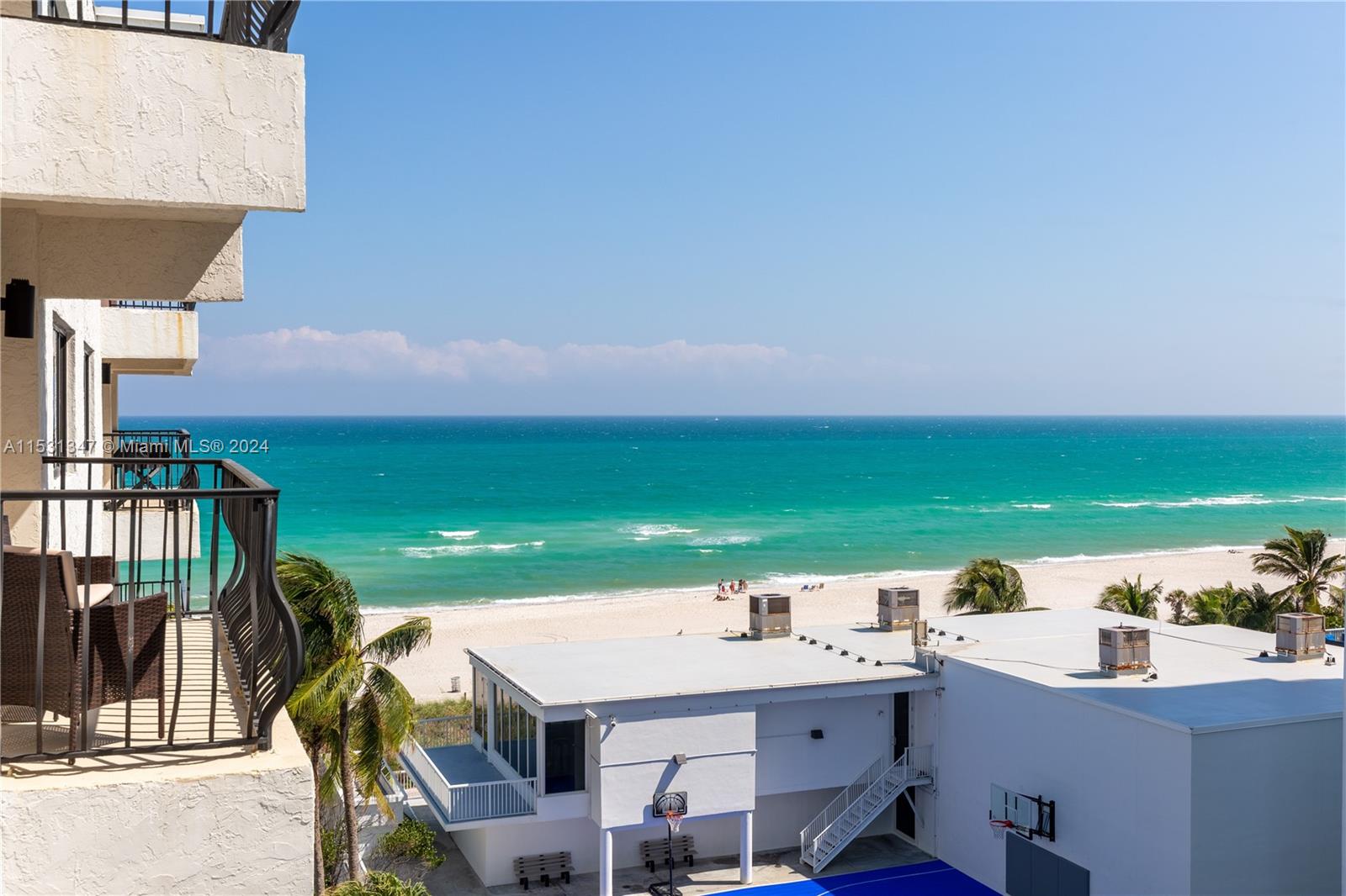 5415 Collins Ave 704, Miami Beach, Florida 33140, 1 Bedroom Bedrooms, ,1 BathroomBathrooms,Residential,For Sale,5415 Collins Ave 704,A11531347