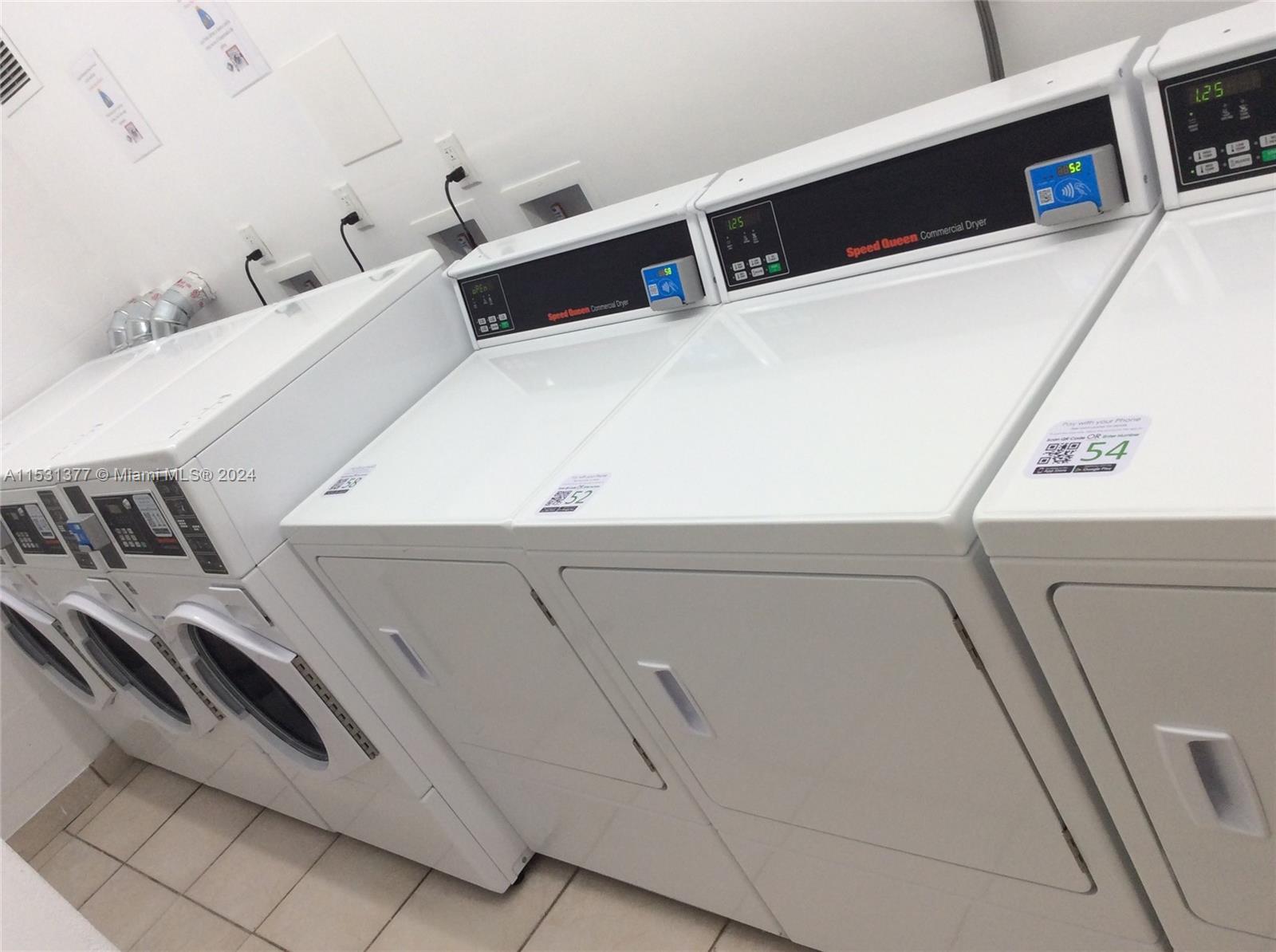 1000 Parkview Dr 626, Hallandale Beach, Florida 33009, 1 Bedroom Bedrooms, ,1 BathroomBathrooms,Residential,For Sale,1000 Parkview Dr 626,A11531377