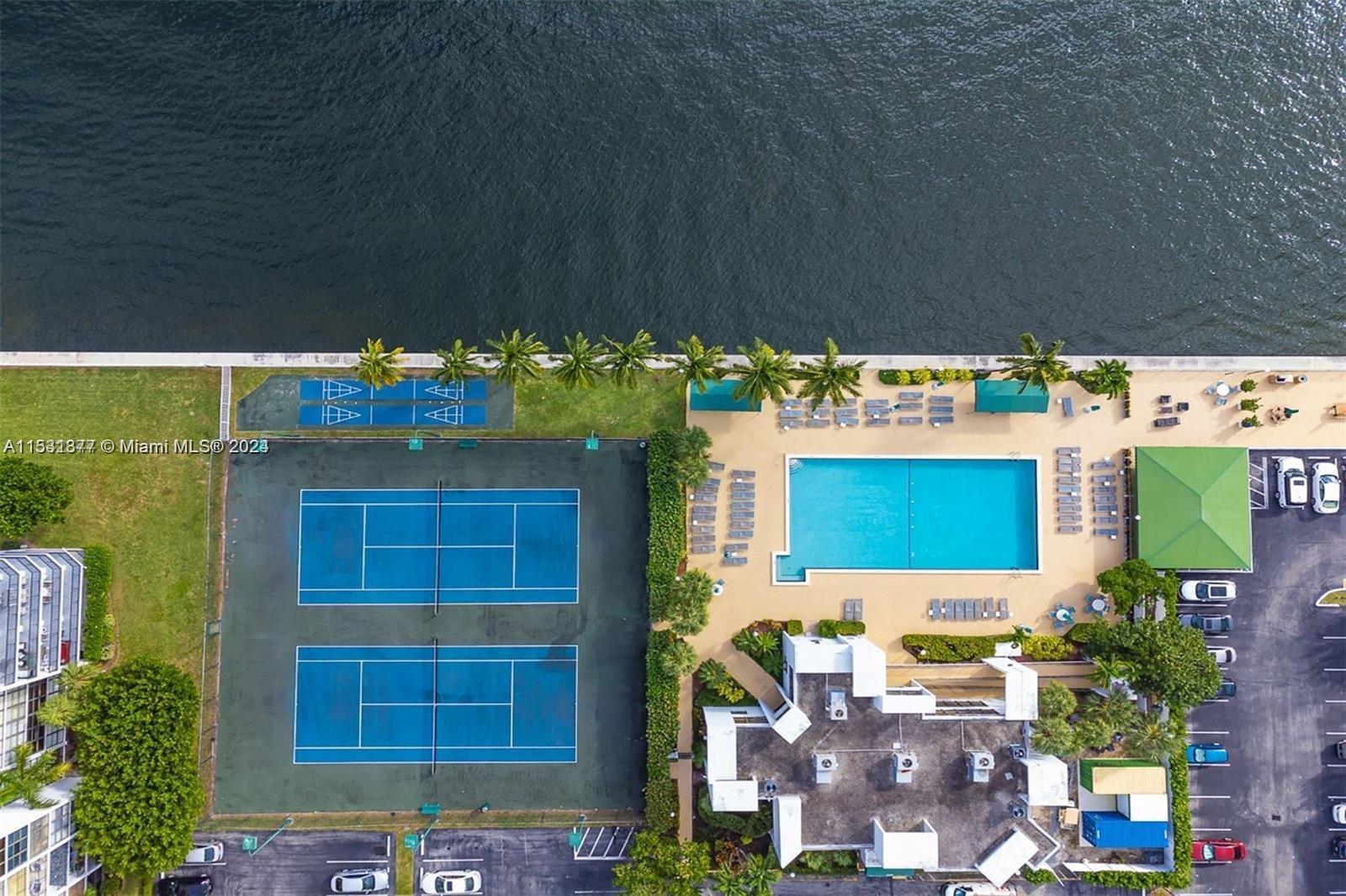 1000 Parkview Dr 626, Hallandale Beach, Florida 33009, 1 Bedroom Bedrooms, ,1 BathroomBathrooms,Residential,For Sale,1000 Parkview Dr 626,A11531377