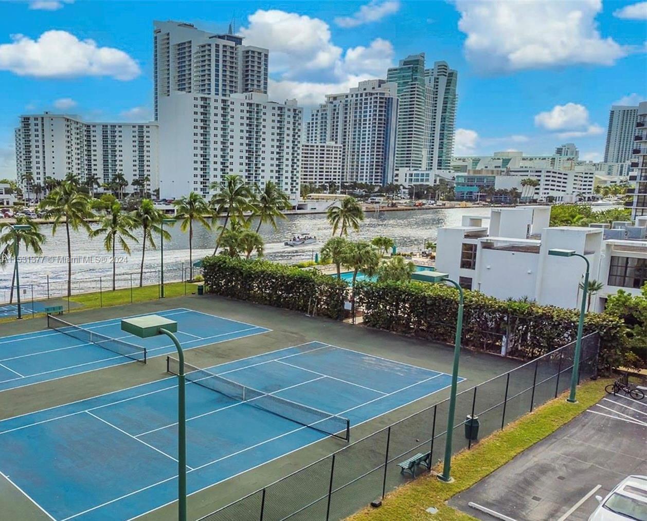 1000 Parkview Dr 626, Hallandale Beach, Florida 33009, 1 Bedroom Bedrooms, ,1 BathroomBathrooms,Residential,For Sale,1000 Parkview Dr 626,A11531377