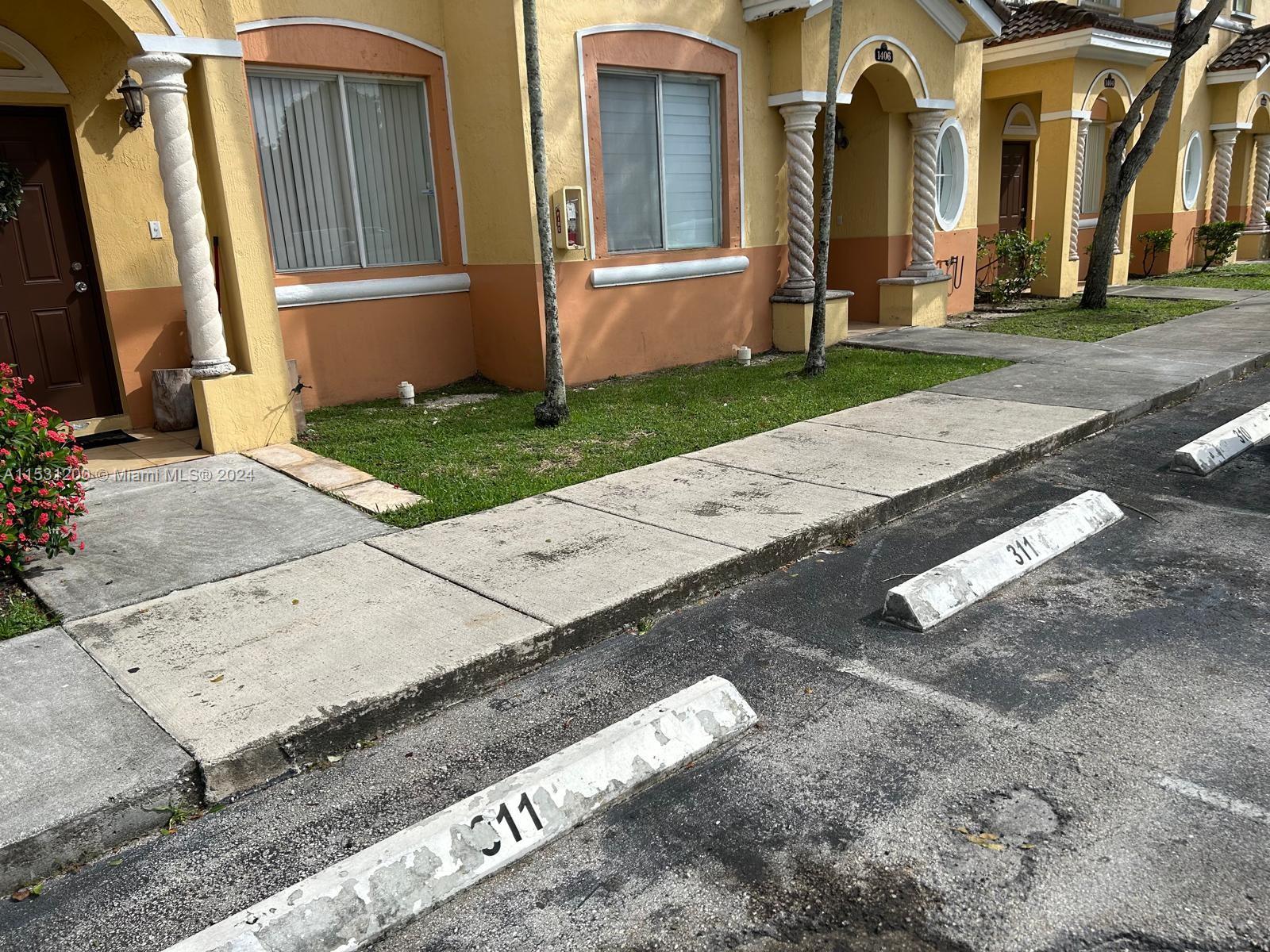 1406 SE 26th Ct 311, Homestead, Florida 33035, 4 Bedrooms Bedrooms, ,3 BathroomsBathrooms,Residentiallease,For Rent,1406 SE 26th Ct 311,A11531200