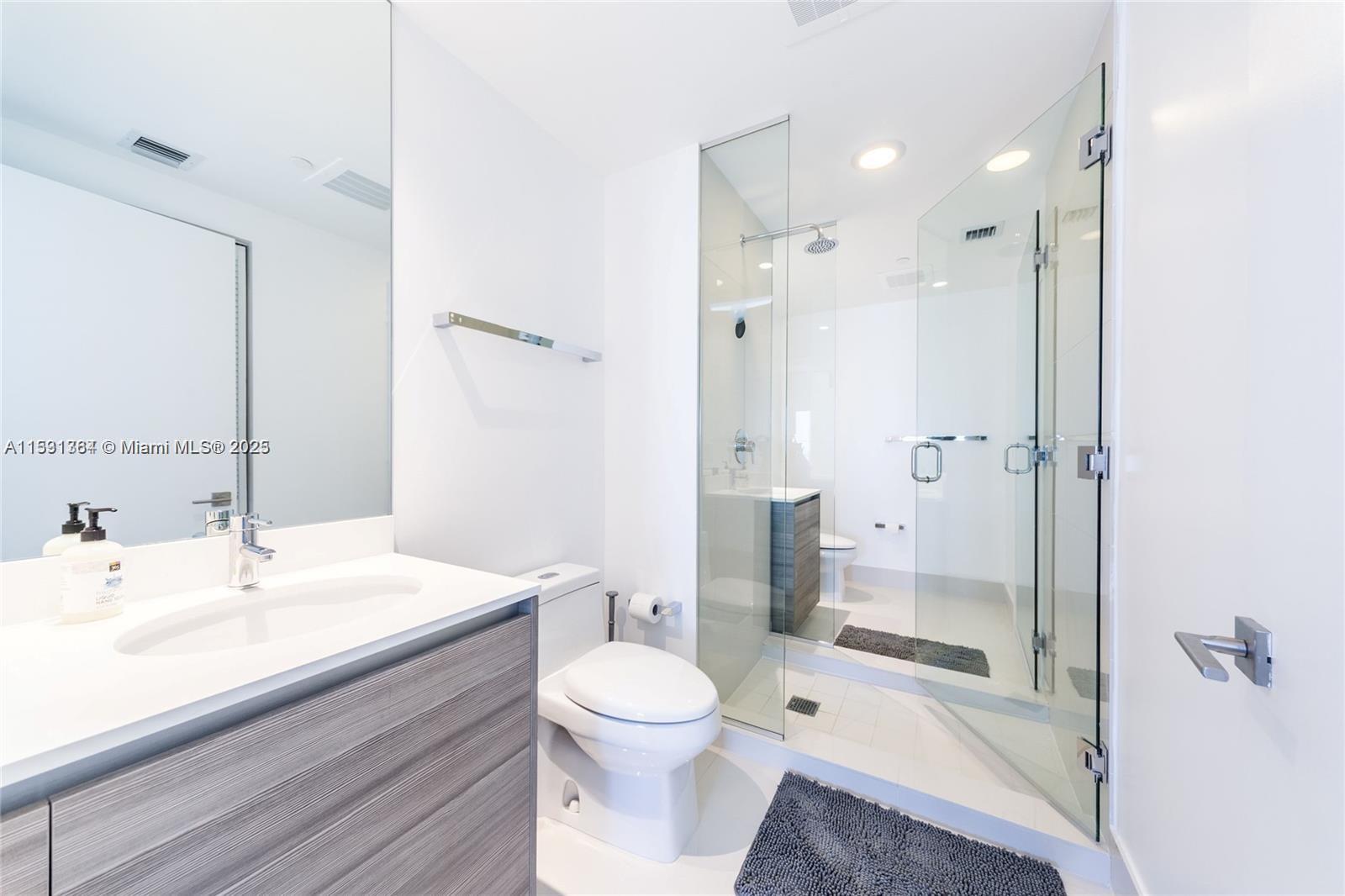 121 NE 34th St 3005, Miami, Florida 33137, 2 Bedrooms Bedrooms, ,2 BathroomsBathrooms,Residentiallease,For Rent,121 NE 34th St 3005,A11531364