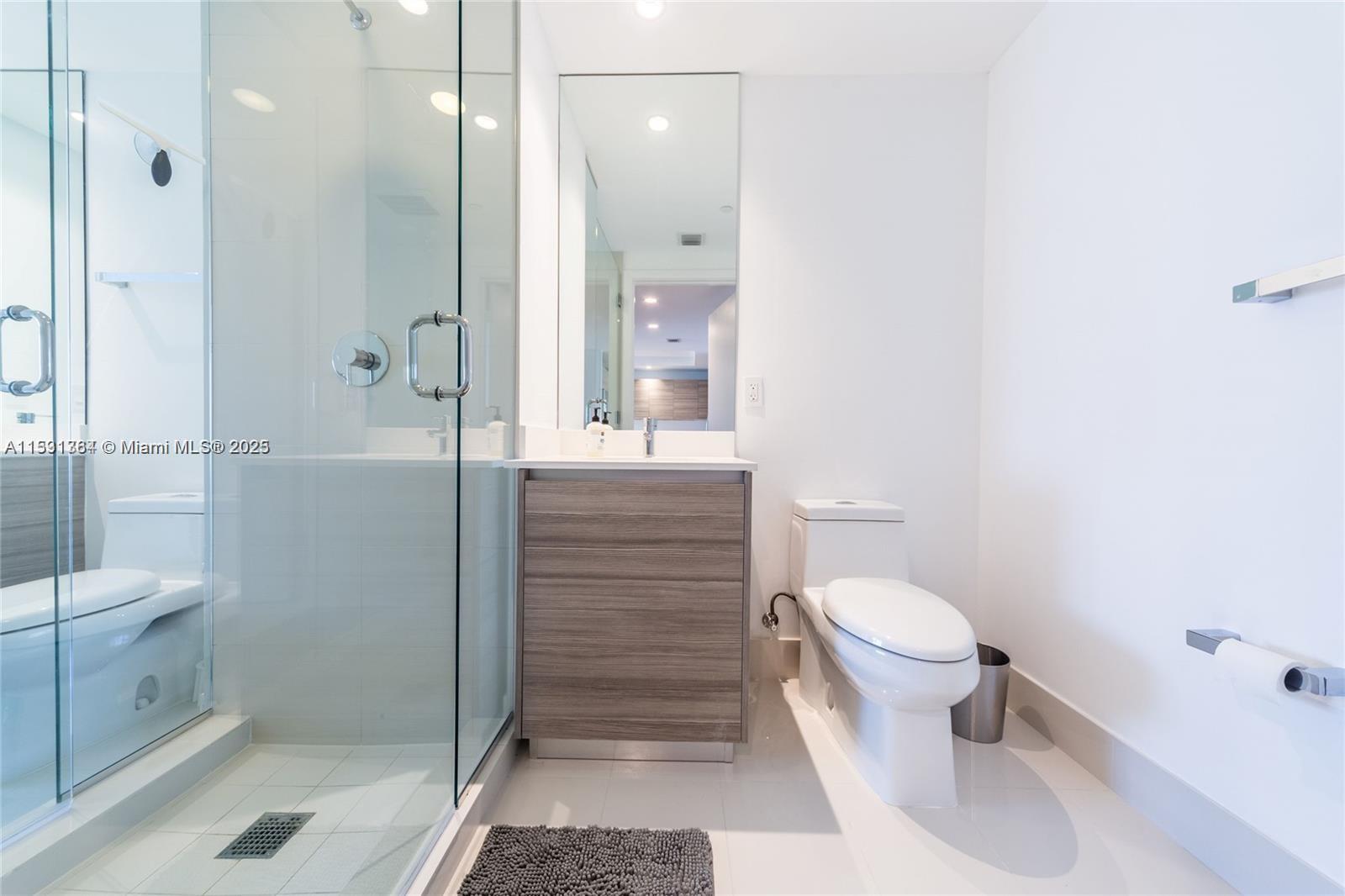 121 NE 34th St 3005, Miami, Florida 33137, 2 Bedrooms Bedrooms, ,2 BathroomsBathrooms,Residentiallease,For Rent,121 NE 34th St 3005,A11531364