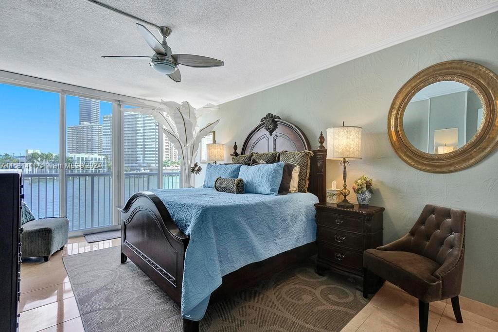 121 Golden Isles Dr 205, Hallandale Beach, Florida 33009, 2 Bedrooms Bedrooms, ,2 BathroomsBathrooms,Residentiallease,For Rent,121 Golden Isles Dr 205,A11531411