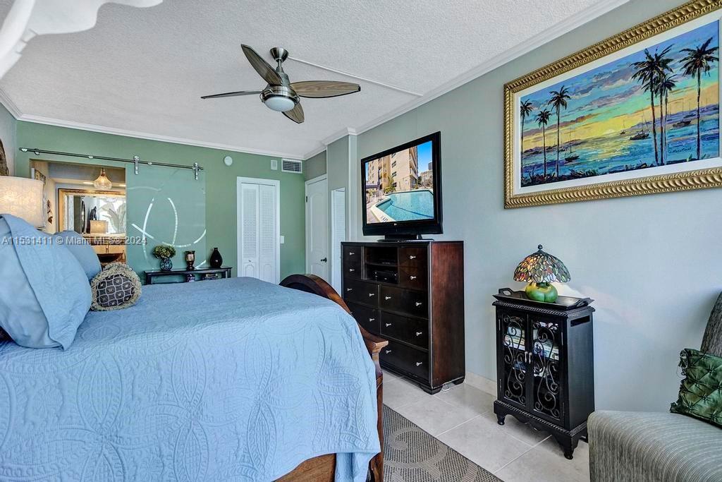 121 Golden Isles Dr 205, Hallandale Beach, Florida 33009, 2 Bedrooms Bedrooms, ,2 BathroomsBathrooms,Residentiallease,For Rent,121 Golden Isles Dr 205,A11531411