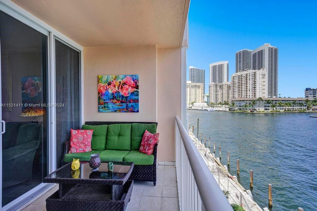 121 Golden Isles Dr 205, Hallandale Beach, Florida 33009, 2 Bedrooms Bedrooms, ,2 BathroomsBathrooms,Residentiallease,For Rent,121 Golden Isles Dr 205,A11531411