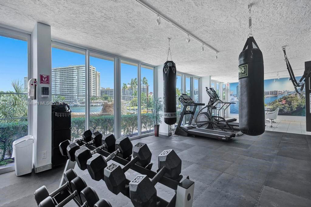 121 Golden Isles Dr 205, Hallandale Beach, Florida 33009, 2 Bedrooms Bedrooms, ,2 BathroomsBathrooms,Residentiallease,For Rent,121 Golden Isles Dr 205,A11531411