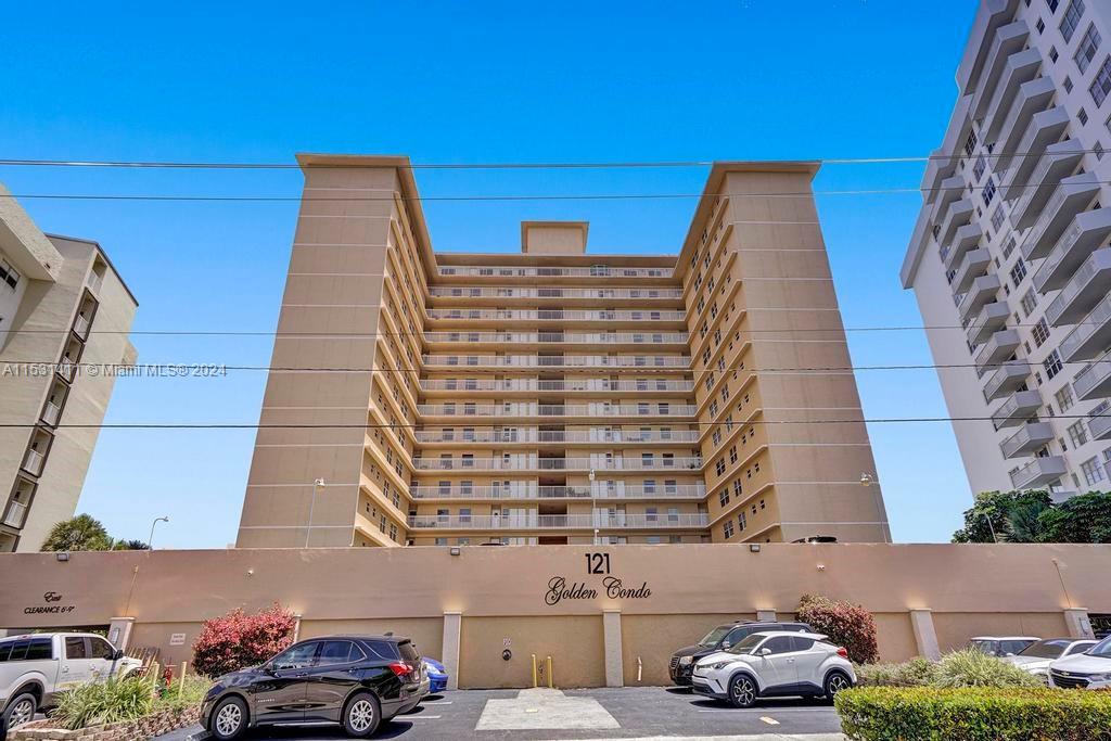 121 Golden Isles Dr 205, Hallandale Beach, Florida 33009, 2 Bedrooms Bedrooms, ,2 BathroomsBathrooms,Residentiallease,For Rent,121 Golden Isles Dr 205,A11531411