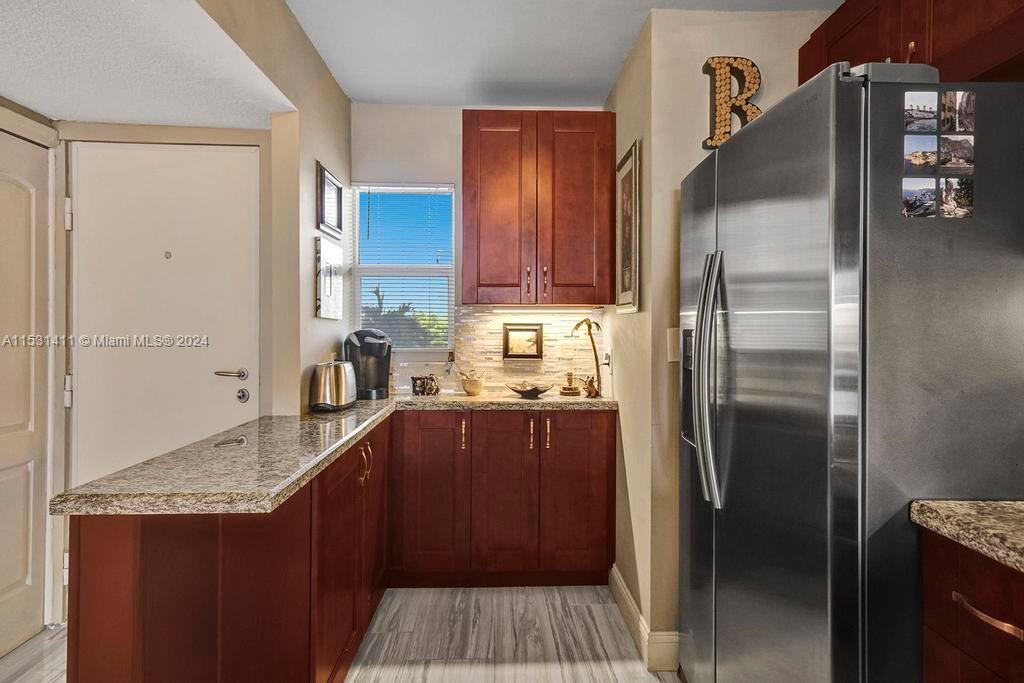 121 Golden Isles Dr 205, Hallandale Beach, Florida 33009, 2 Bedrooms Bedrooms, ,2 BathroomsBathrooms,Residentiallease,For Rent,121 Golden Isles Dr 205,A11531411