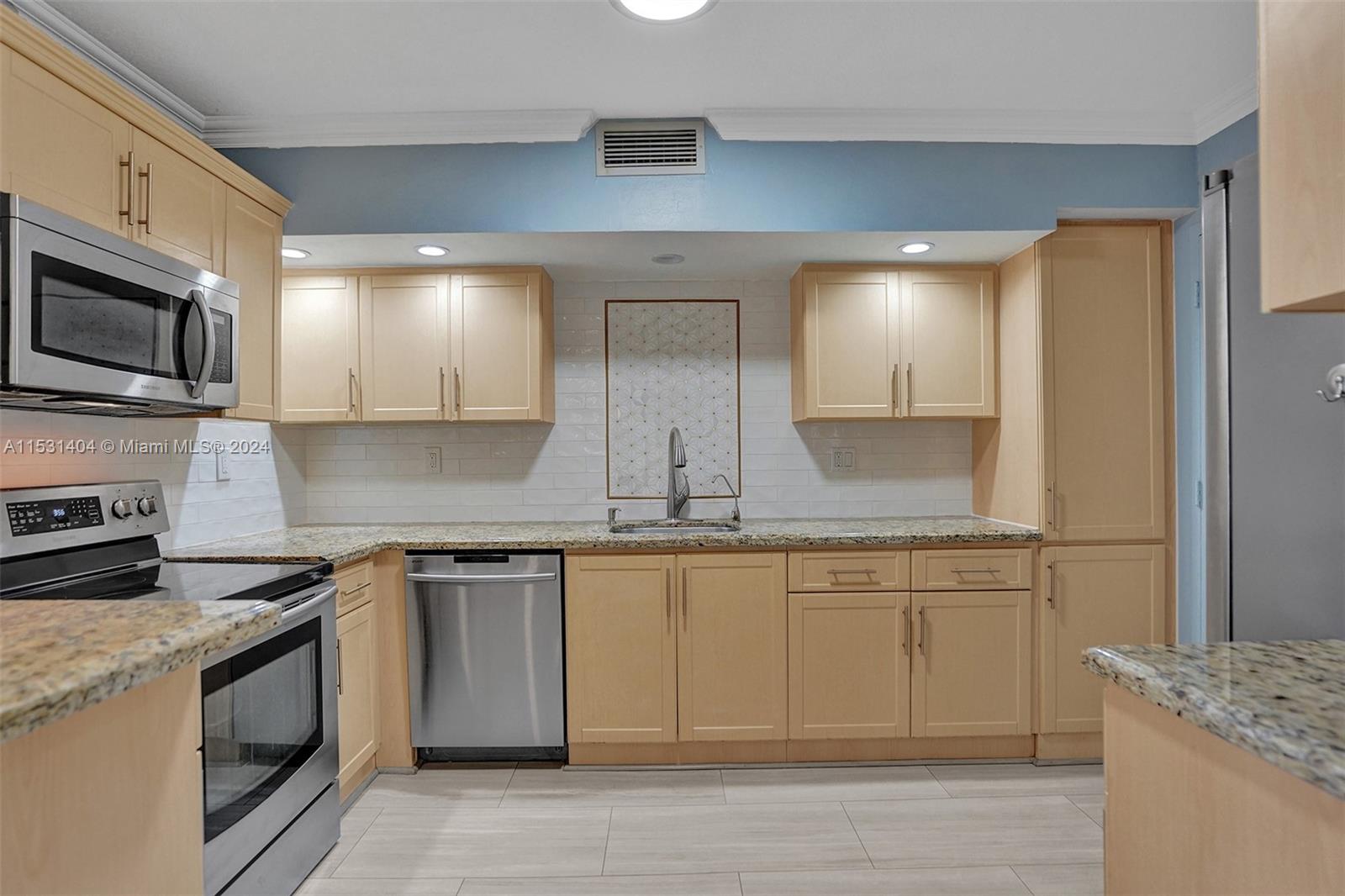 1600 S Ocean Dr 8J, Hollywood, Florida 33019, 2 Bedrooms Bedrooms, ,2 BathroomsBathrooms,Residentiallease,For Rent,1600 S Ocean Dr 8J,A11531404