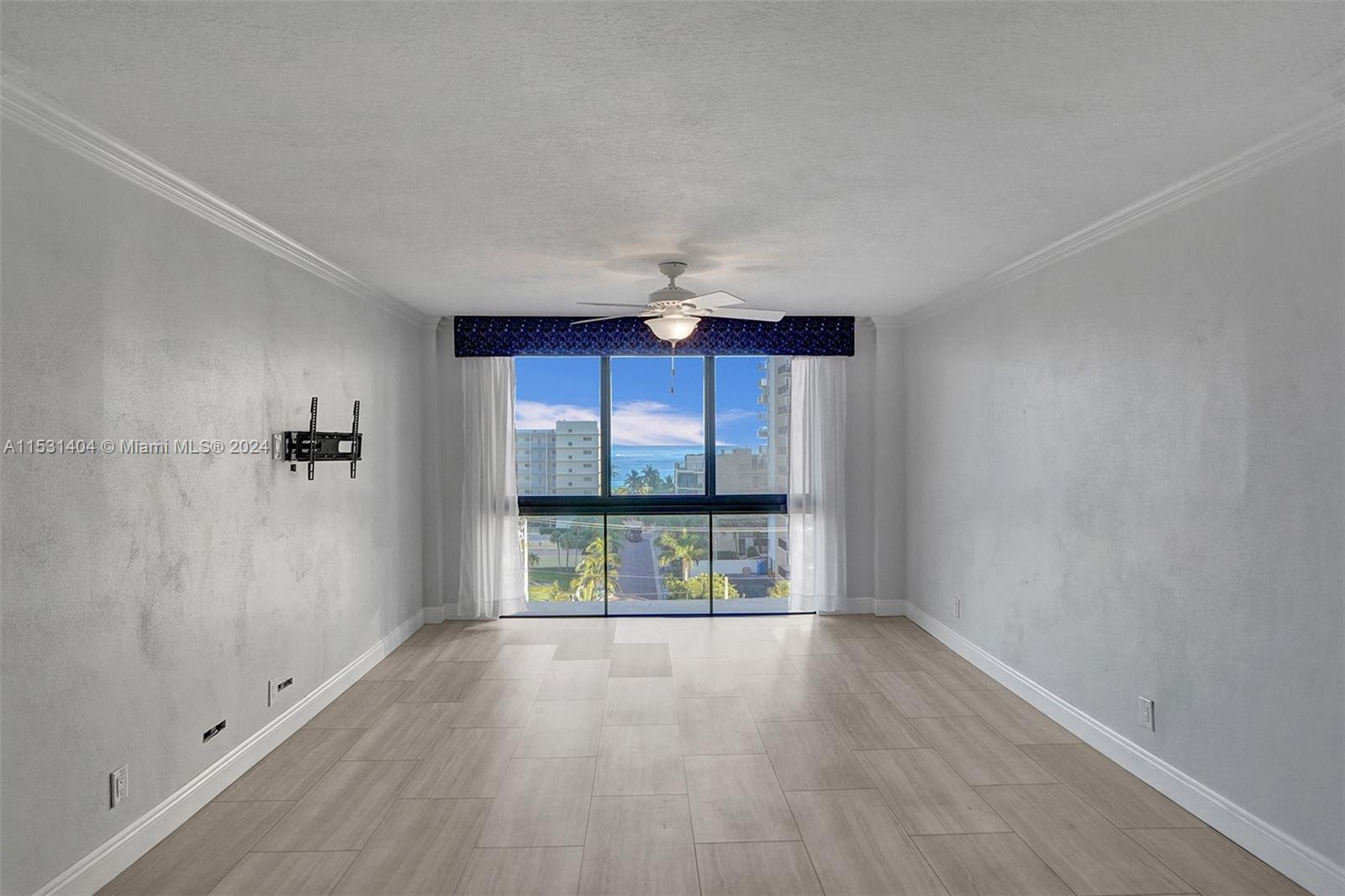 1600 S Ocean Dr 8J, Hollywood, Florida 33019, 2 Bedrooms Bedrooms, ,2 BathroomsBathrooms,Residentiallease,For Rent,1600 S Ocean Dr 8J,A11531404