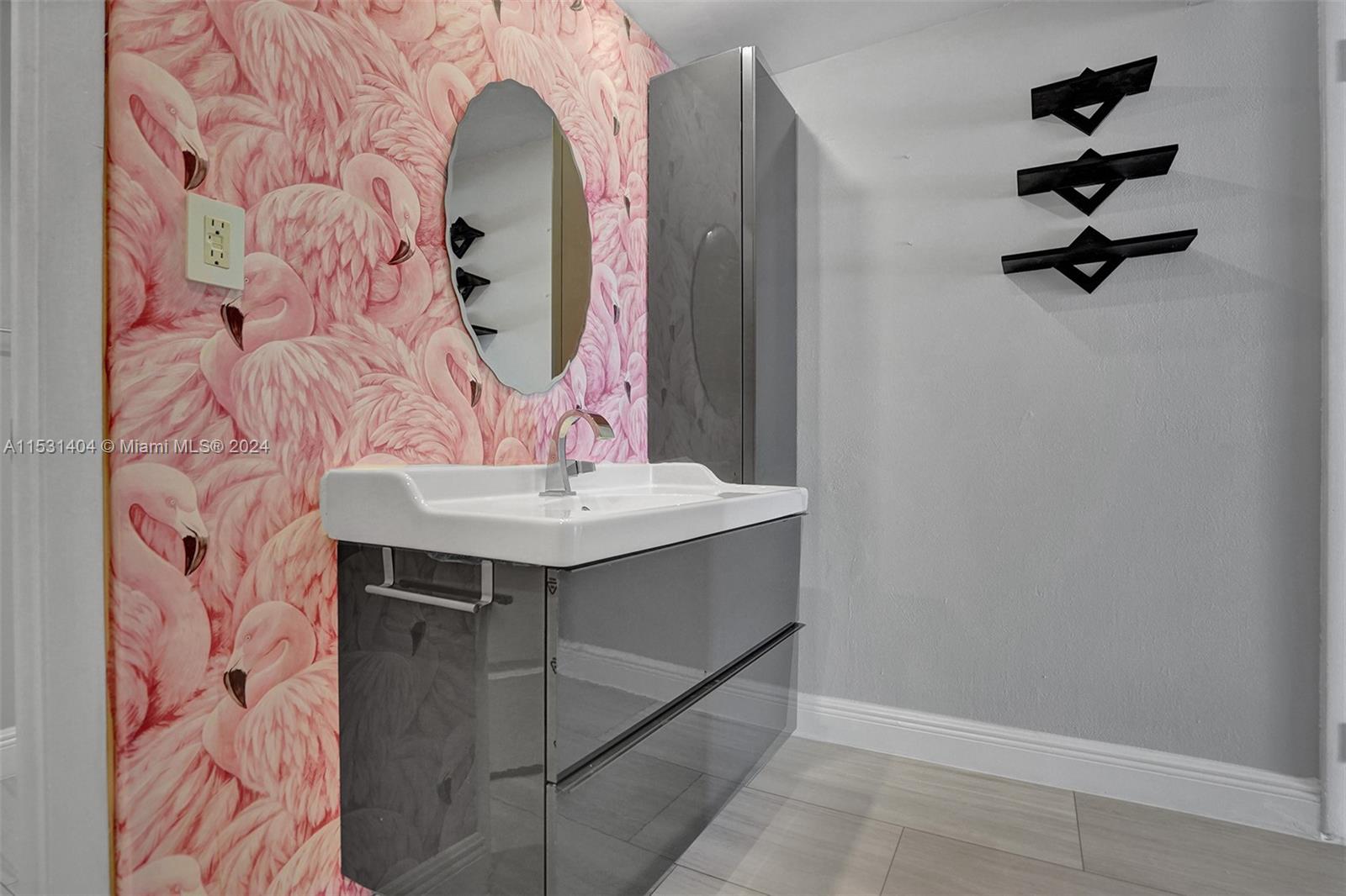 1600 S Ocean Dr 8J, Hollywood, Florida 33019, 2 Bedrooms Bedrooms, ,2 BathroomsBathrooms,Residentiallease,For Rent,1600 S Ocean Dr 8J,A11531404