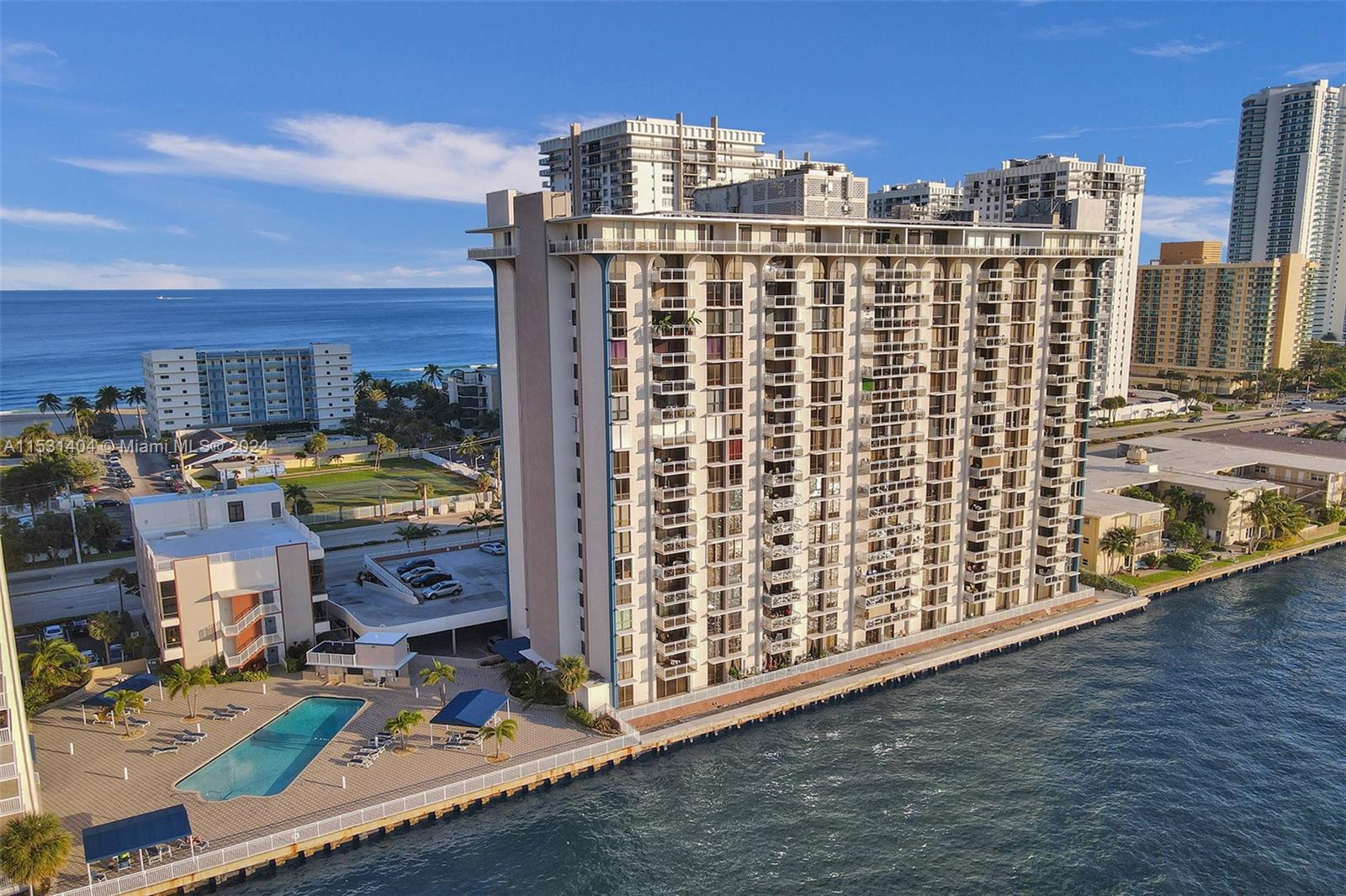 1600 S Ocean Dr 8J, Hollywood, Florida 33019, 2 Bedrooms Bedrooms, ,2 BathroomsBathrooms,Residentiallease,For Rent,1600 S Ocean Dr 8J,A11531404