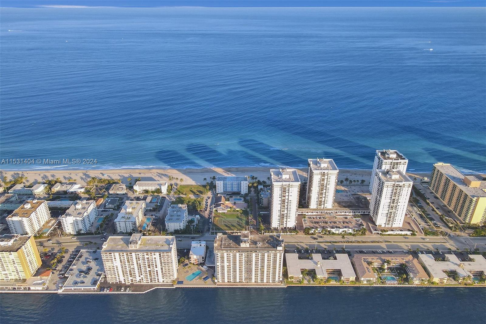 1600 S Ocean Dr 8J, Hollywood, Florida 33019, 2 Bedrooms Bedrooms, ,2 BathroomsBathrooms,Residentiallease,For Rent,1600 S Ocean Dr 8J,A11531404