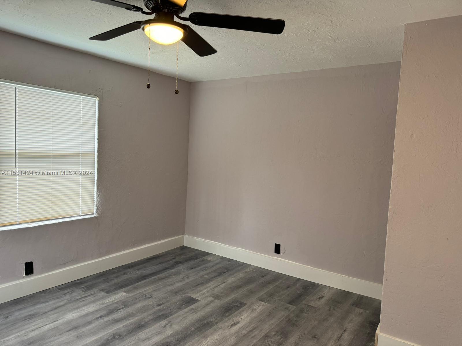 400 NW 7th Ct 1, Hallandale Beach, Florida 33009, 4 Bedrooms Bedrooms, ,2 BathroomsBathrooms,Residentiallease,For Rent,400 NW 7th Ct 1,A11531424