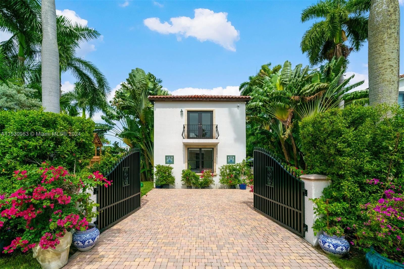 2111 Regatta Ave, Miami Beach, FL 33140, 4 Bedrooms Bedrooms, ,4 BathroomsBathrooms,Residential,For Sale,Regatta Ave,A11530953