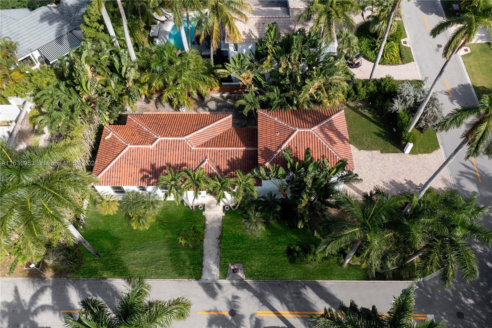 2111 Regatta Ave, Miami Beach, FL 33140, 4 Bedrooms Bedrooms, ,4 BathroomsBathrooms,Residential,For Sale,Regatta Ave,A11530953