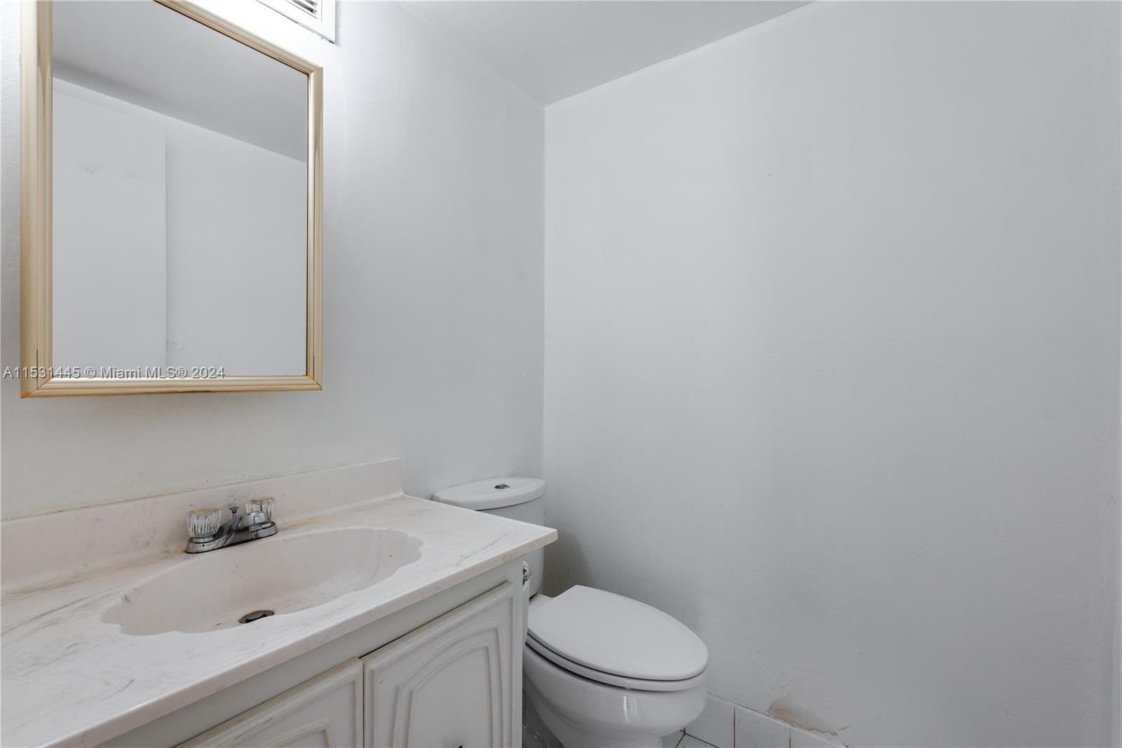 2000 Atlantic Shores Blvd 107, Hallandale Beach, Florida 33009, 2 Bedrooms Bedrooms, ,1 BathroomBathrooms,Residential,For Sale,2000 Atlantic Shores Blvd 107,A11531445