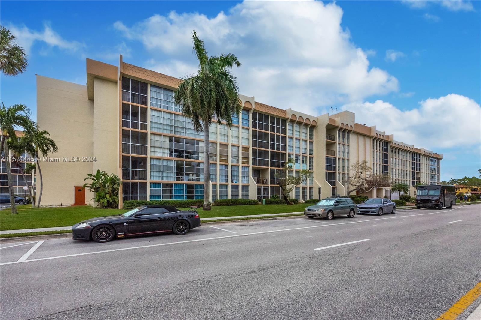 2000 Atlantic Shores Blvd 107, Hallandale Beach, Florida 33009, 2 Bedrooms Bedrooms, ,1 BathroomBathrooms,Residential,For Sale,2000 Atlantic Shores Blvd 107,A11531445