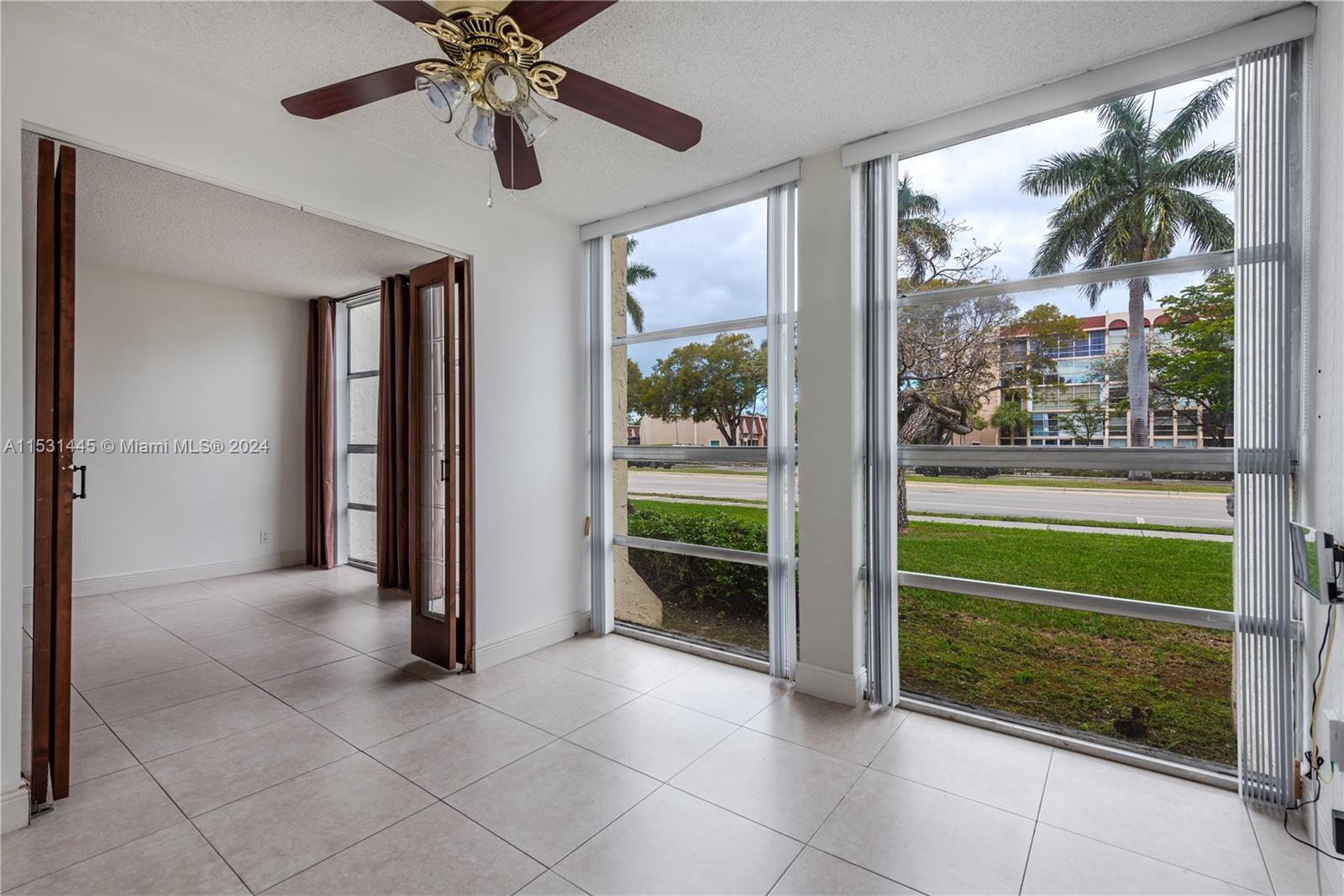 2000 Atlantic Shores Blvd 107, Hallandale Beach, Florida 33009, 2 Bedrooms Bedrooms, ,1 BathroomBathrooms,Residential,For Sale,2000 Atlantic Shores Blvd 107,A11531445