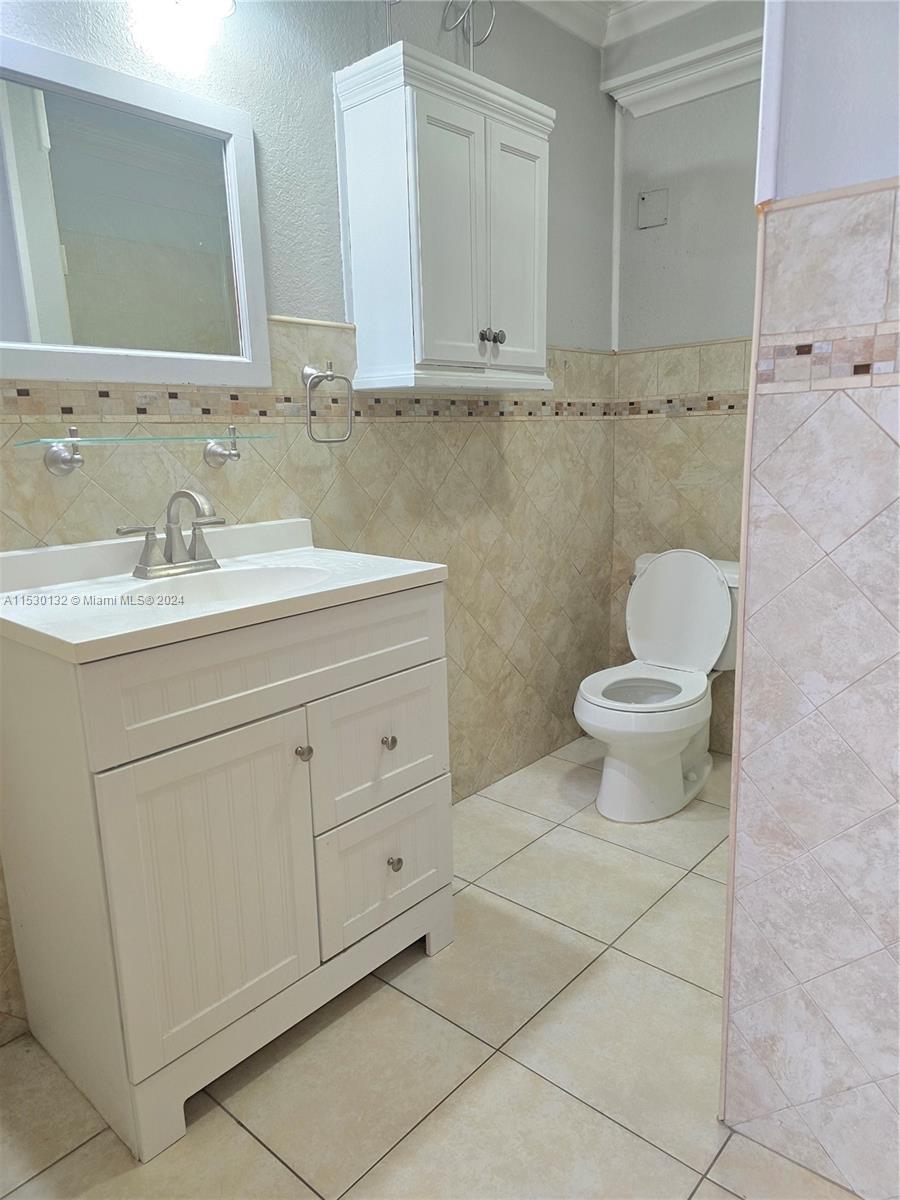 810 E 9th Pl, Hialeah, Florida 33010, 4 Bedrooms Bedrooms, ,3 BathroomsBathrooms,Residential,For Sale,810 E 9th Pl,A11530132