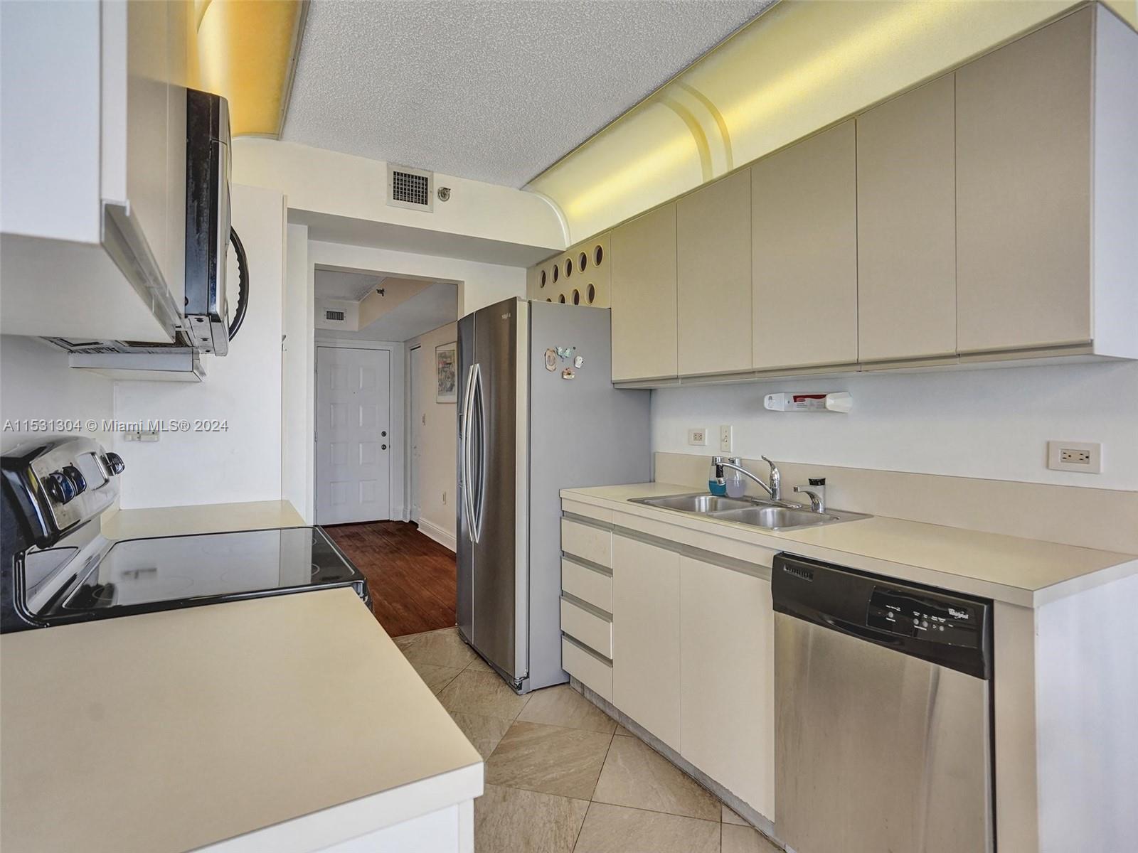 1201 S Ocean Dr 2410N, Hollywood, Florida 33019, 2 Bedrooms Bedrooms, ,2 BathroomsBathrooms,Residential,For Sale,1201 S Ocean Dr 2410N,A11531304