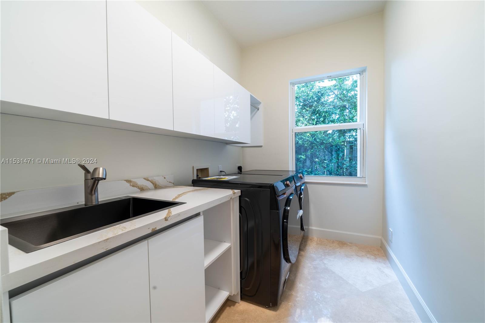 8761 SW 8th St, Plantation, Florida 33324, 7 Bedrooms Bedrooms, ,5 BathroomsBathrooms,Residential,For Sale,8761 SW 8th St,A11531471