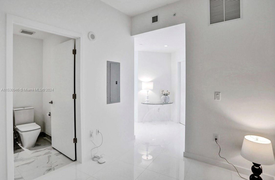 851 NE 1st Ave 3510, Miami, Florida 33132, 1 Bedroom Bedrooms, ,2 BathroomsBathrooms,Residential,For Sale,851 NE 1st Ave 3510,A11530946