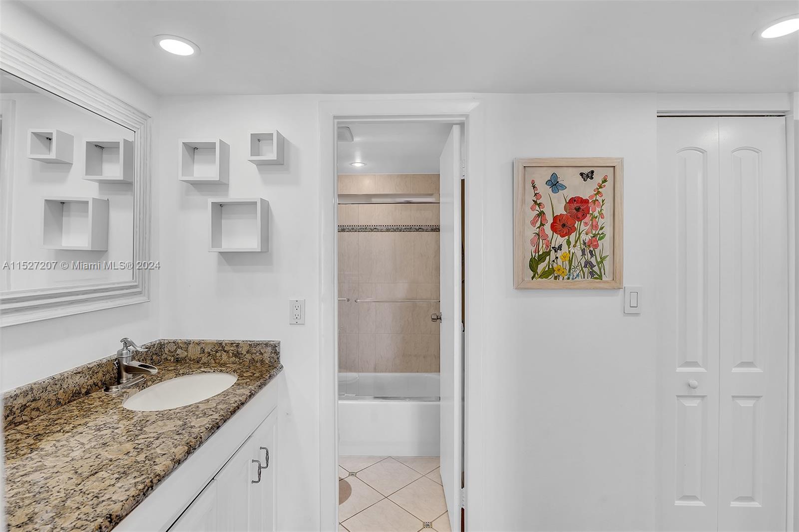 20400 W Country Club Dr 506, Aventura, Florida 33180, 2 Bedrooms Bedrooms, ,2 BathroomsBathrooms,Residential,For Sale,20400 W Country Club Dr 506,A11527207