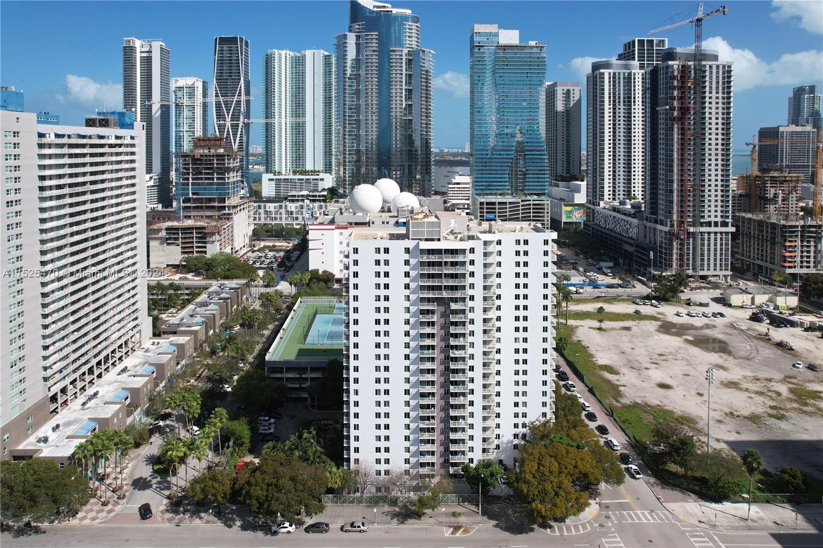 850 N Miami Ave W-1810, Miami, Florida 33136, 2 Bedrooms Bedrooms, ,2 BathroomsBathrooms,Residential,For Sale,850 N Miami Ave W-1810,A11525470