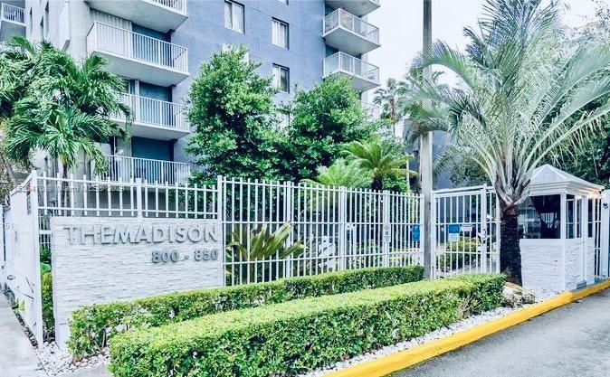 850 N Miami Ave W-1810, Miami, Florida 33136, 2 Bedrooms Bedrooms, ,2 BathroomsBathrooms,Residential,For Sale,850 N Miami Ave W-1810,A11525470