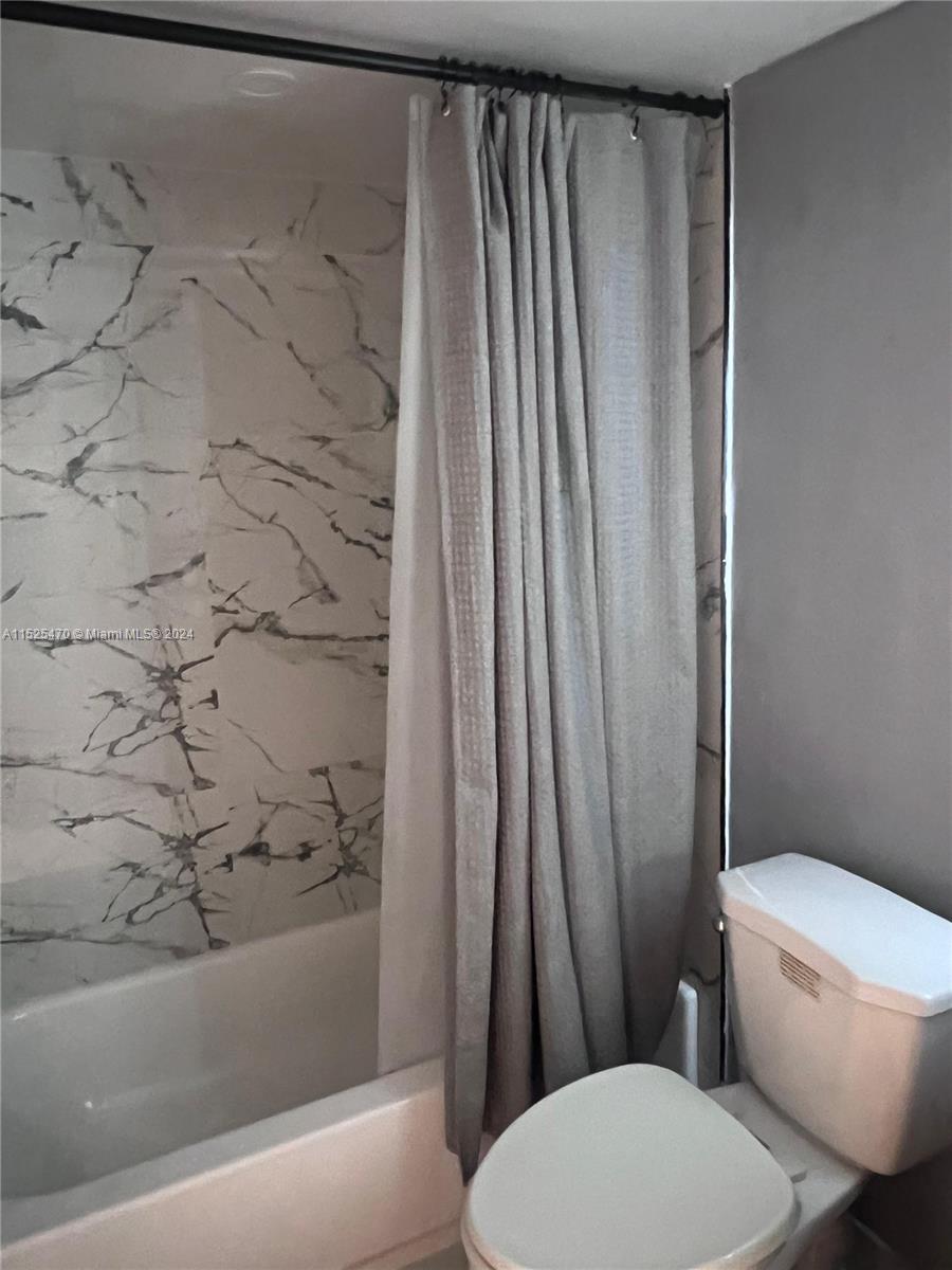 850 N Miami Ave W-1810, Miami, Florida 33136, 2 Bedrooms Bedrooms, ,2 BathroomsBathrooms,Residential,For Sale,850 N Miami Ave W-1810,A11525470