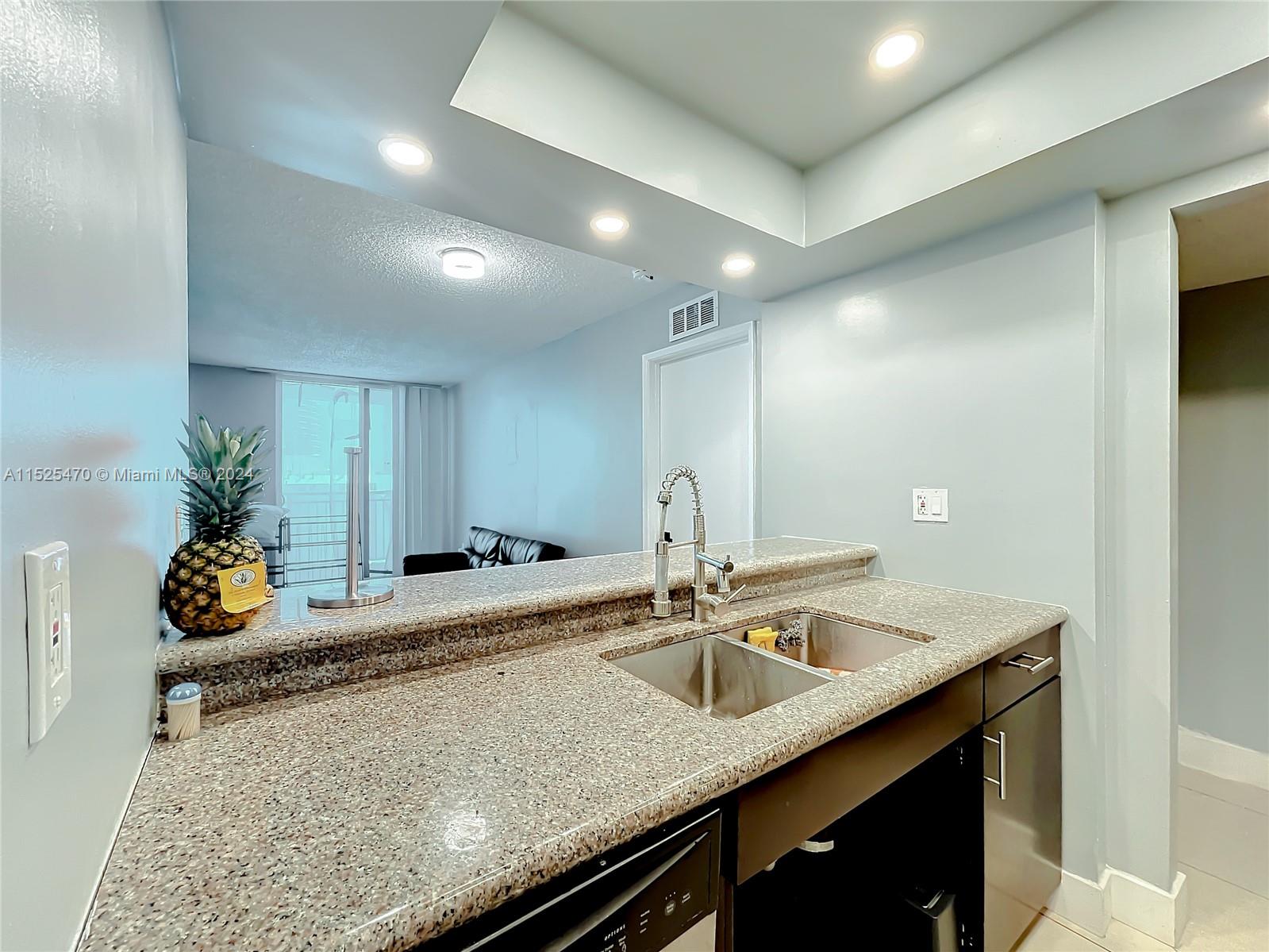 850 N Miami Ave W-1810, Miami, Florida 33136, 2 Bedrooms Bedrooms, ,2 BathroomsBathrooms,Residential,For Sale,850 N Miami Ave W-1810,A11525470