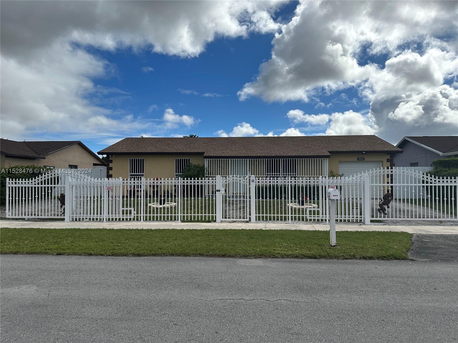 Undisclosed For Sale A11528476, FL