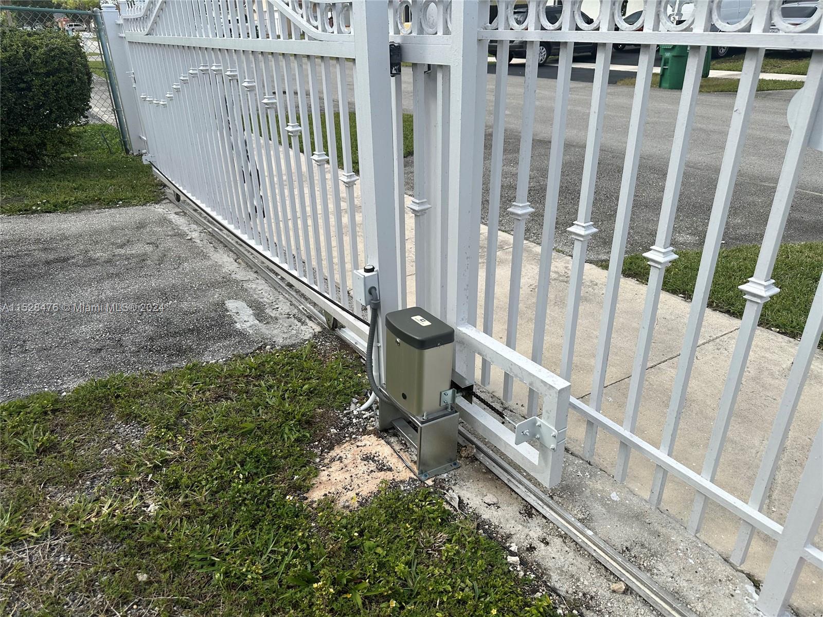 Homestead, Florida 33032, 3 Bedrooms Bedrooms, ,2 BathroomsBathrooms,Residential,For Sale,A11528476