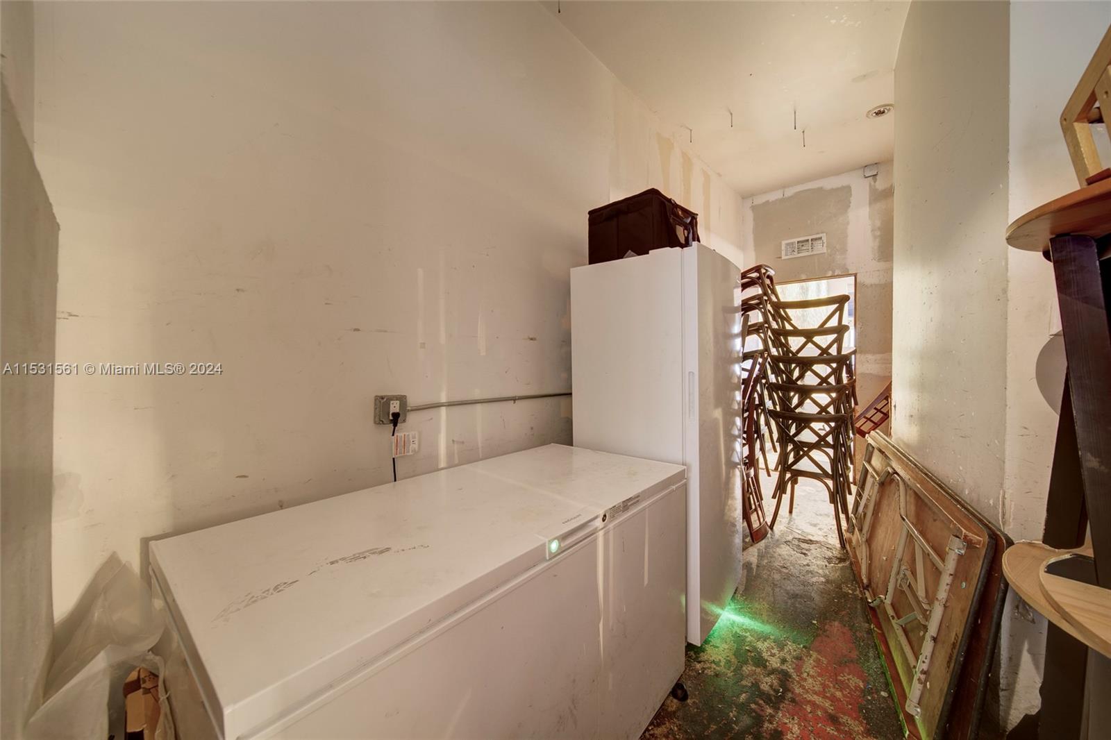 4019 S Le Jeune Rd, Coral Gables, Florida 33134, ,Commercialsale,For Sale,4019 S Le Jeune Rd,A11531561