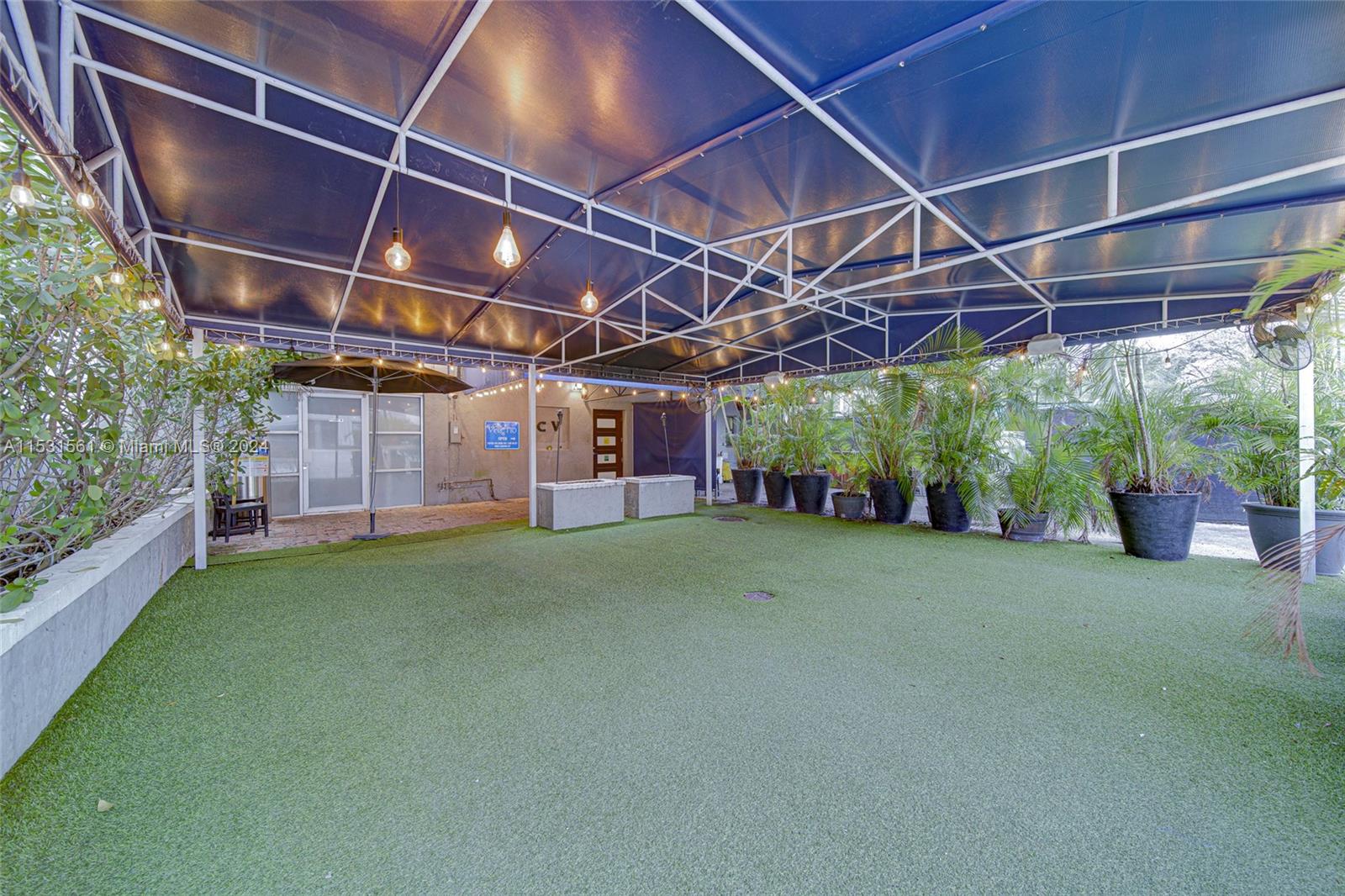 4019 S Le Jeune Rd, Coral Gables, Florida 33134, ,Commercialsale,For Sale,4019 S Le Jeune Rd,A11531561