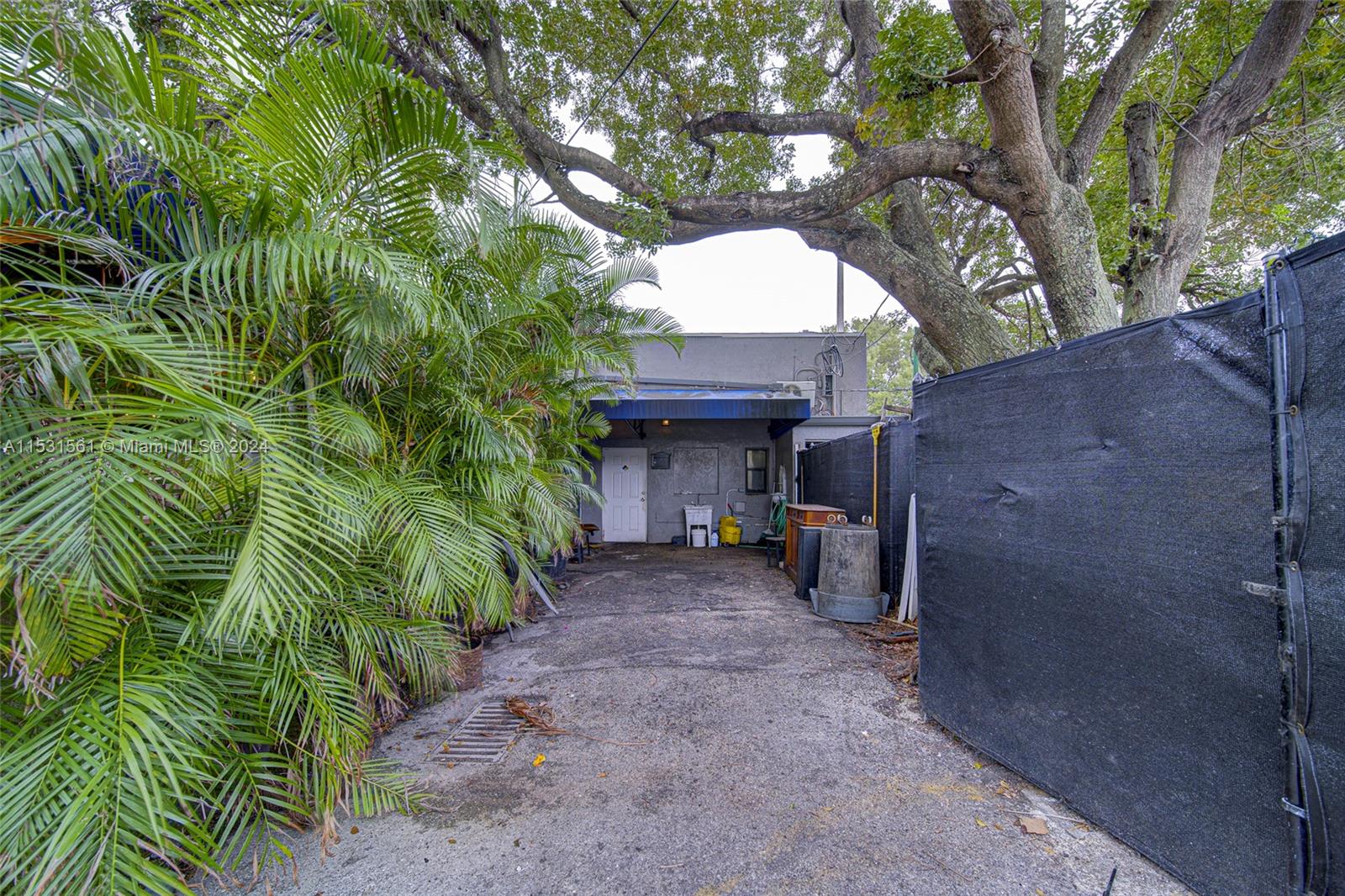 4019 S Le Jeune Rd, Coral Gables, Florida 33134, ,Commercialsale,For Sale,4019 S Le Jeune Rd,A11531561