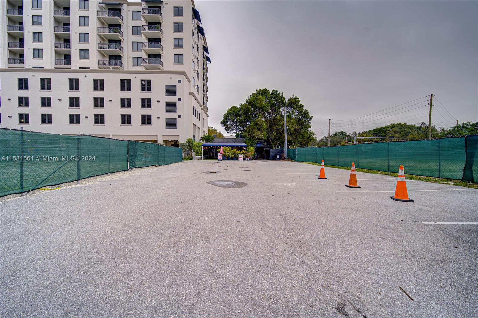 4019 S Le Jeune Rd, Coral Gables, Florida 33134, ,Commercialsale,For Sale,4019 S Le Jeune Rd,A11531561