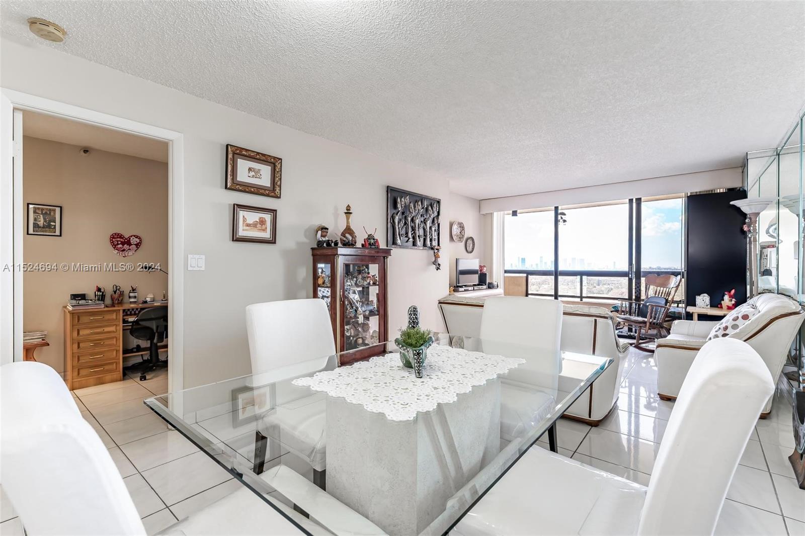 Floor plan, Dining & Living Room towards Master Bedroom.