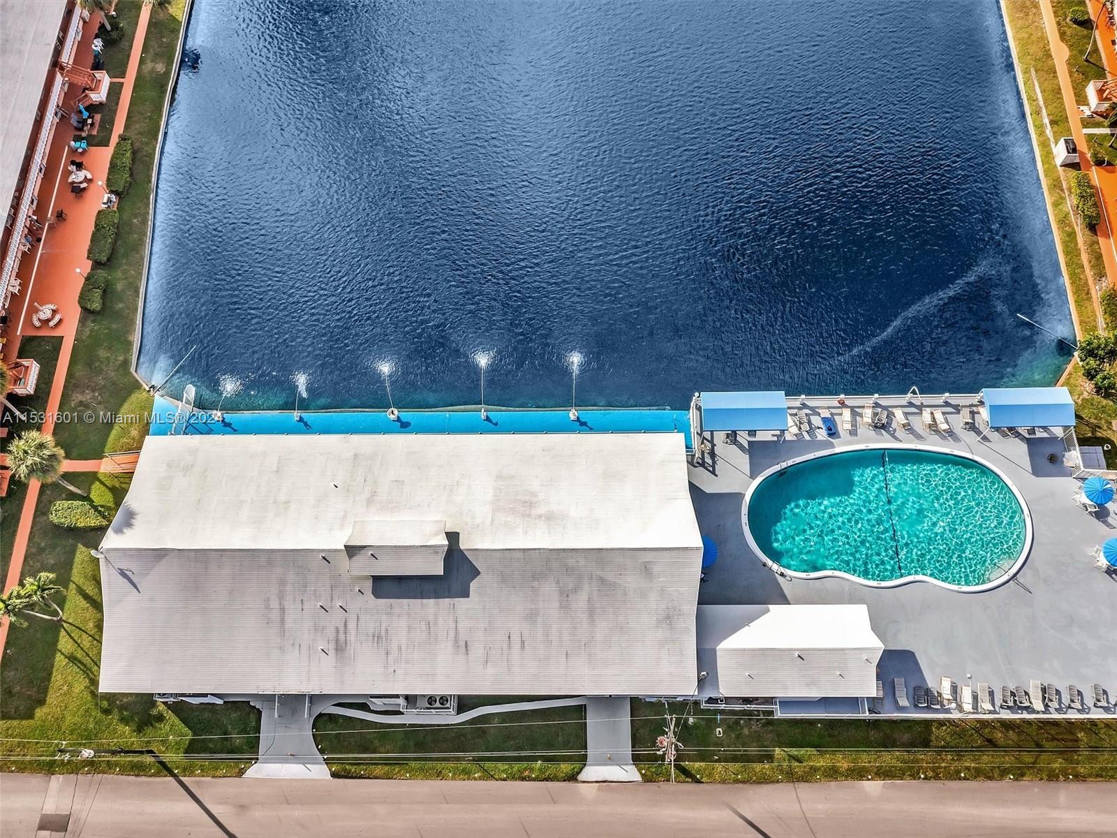 1000 SW 11th Ave 5E, Hallandale Beach, Florida 33009, 1 Bedroom Bedrooms, ,1 BathroomBathrooms,Residential,For Sale,1000 SW 11th Ave 5E,A11531601