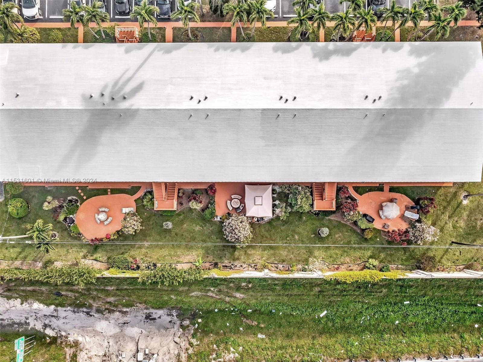 1000 SW 11th Ave 5E, Hallandale Beach, Florida 33009, 1 Bedroom Bedrooms, ,1 BathroomBathrooms,Residential,For Sale,1000 SW 11th Ave 5E,A11531601