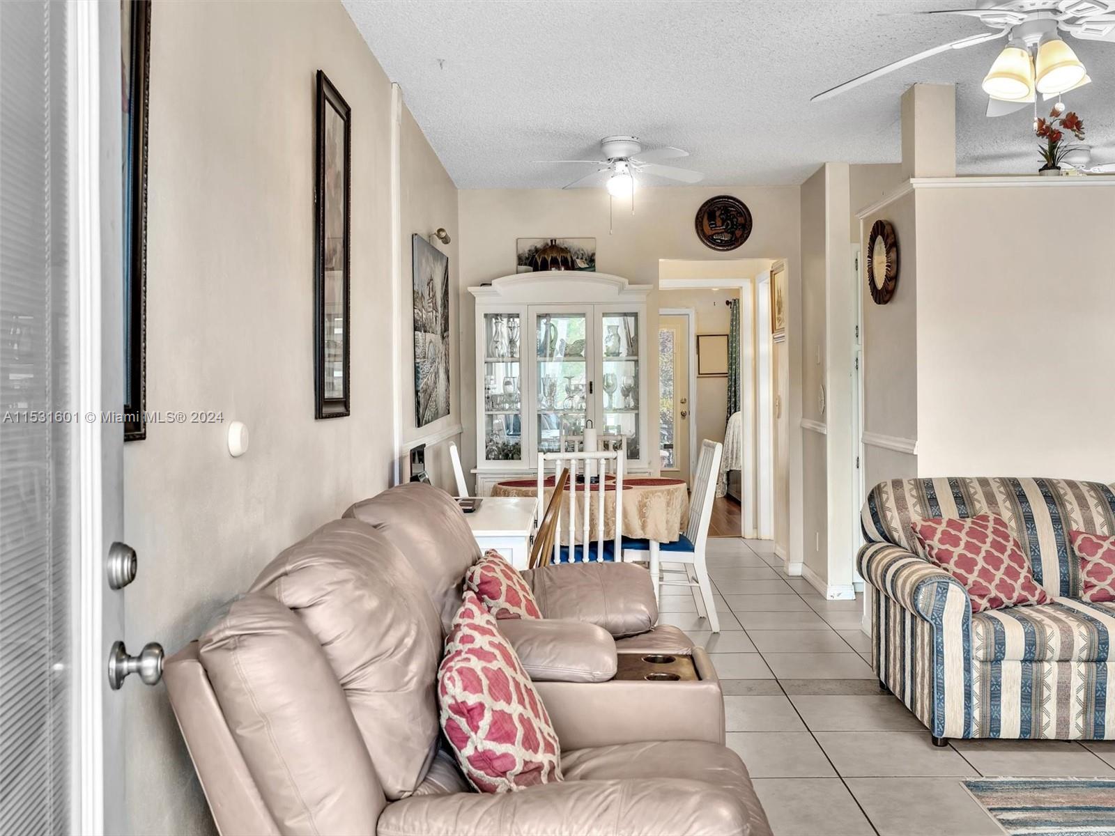 1000 SW 11th Ave 5E, Hallandale Beach, Florida 33009, 1 Bedroom Bedrooms, ,1 BathroomBathrooms,Residential,For Sale,1000 SW 11th Ave 5E,A11531601