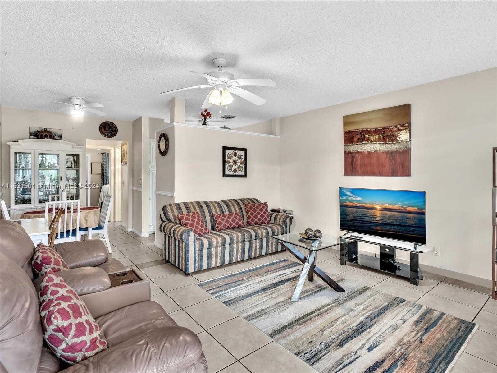 1000 SW 11th Ave 5E, Hallandale Beach, Florida 33009, 1 Bedroom Bedrooms, ,1 BathroomBathrooms,Residential,For Sale,1000 SW 11th Ave 5E,A11531601