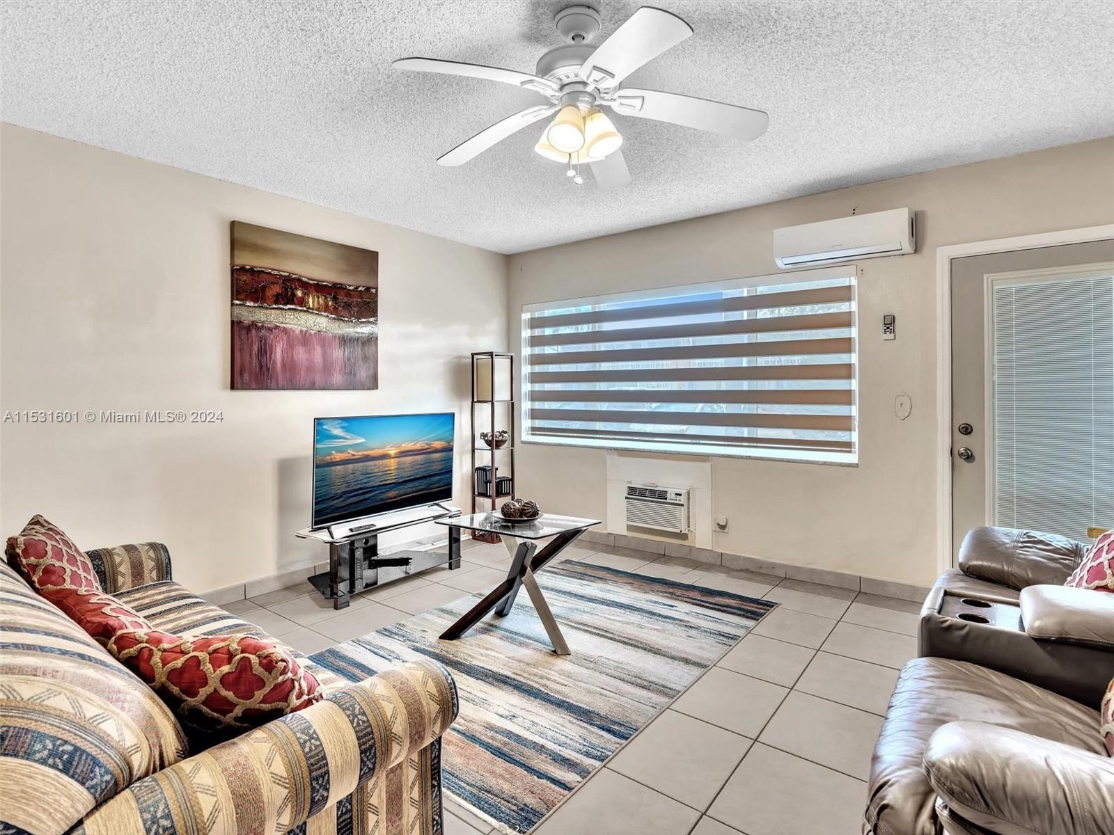 1000 SW 11th Ave 5E, Hallandale Beach, Florida 33009, 1 Bedroom Bedrooms, ,1 BathroomBathrooms,Residential,For Sale,1000 SW 11th Ave 5E,A11531601