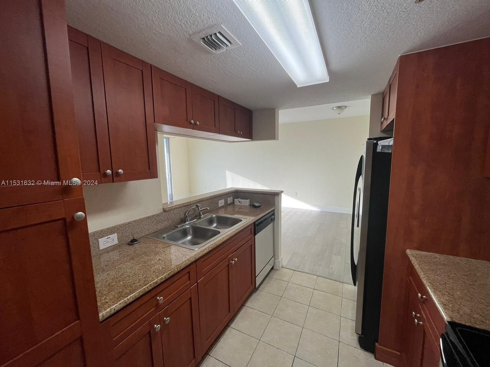 36 NW 6th Ave 1103, Miami, Florida 33128, 1 Bedroom Bedrooms, ,1 BathroomBathrooms,Residentiallease,For Rent,36 NW 6th Ave 1103,A11531632
